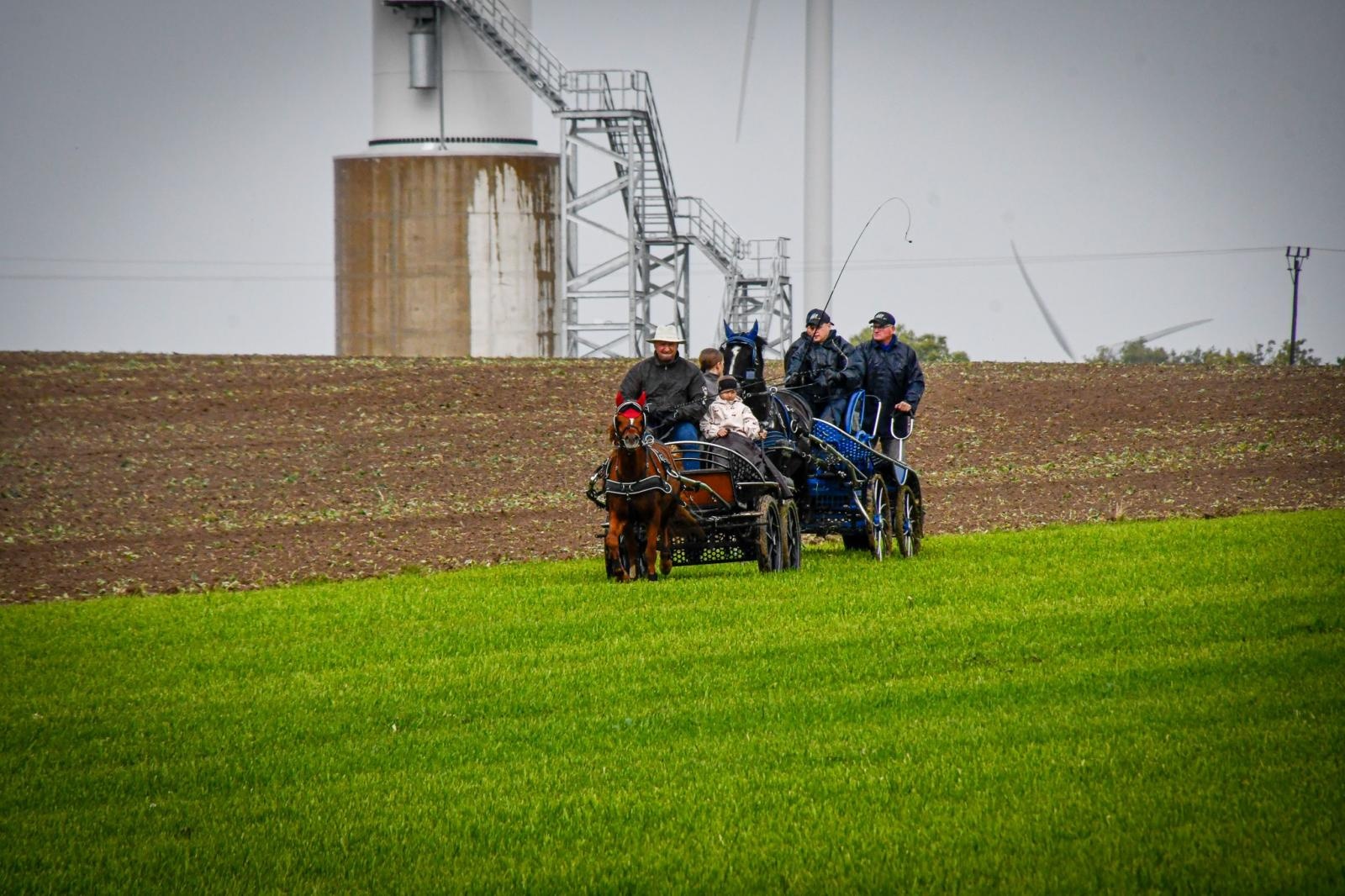 Zdjęcie w galerii na portalu naszraciborz.pl: Natalia Rzerzacz zwyciężczynią pogoni za lisem podczas hubertusa w Żerdzinach [FOTO i WIDEO] wiadomości z regionu