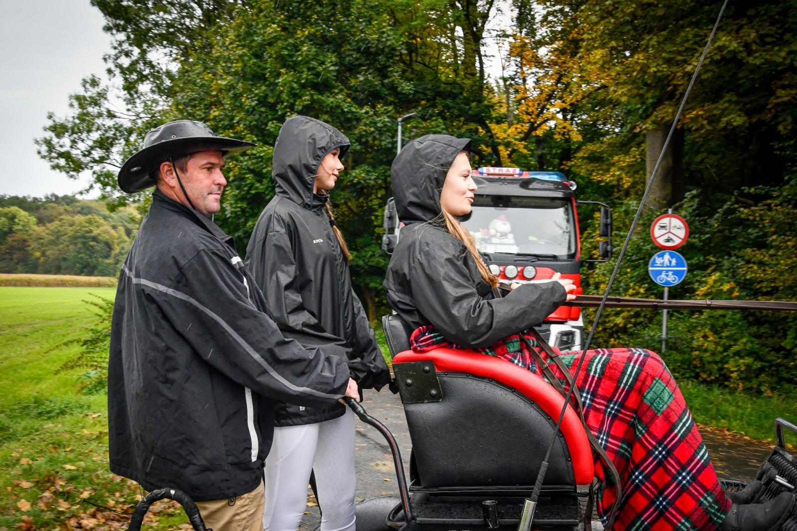Zdjęcie w galerii na portalu naszraciborz.pl: Natalia Rzerzacz zwyciężczynią pogoni za lisem podczas hubertusa w Żerdzinach [FOTO i WIDEO] wiadomości z regionu