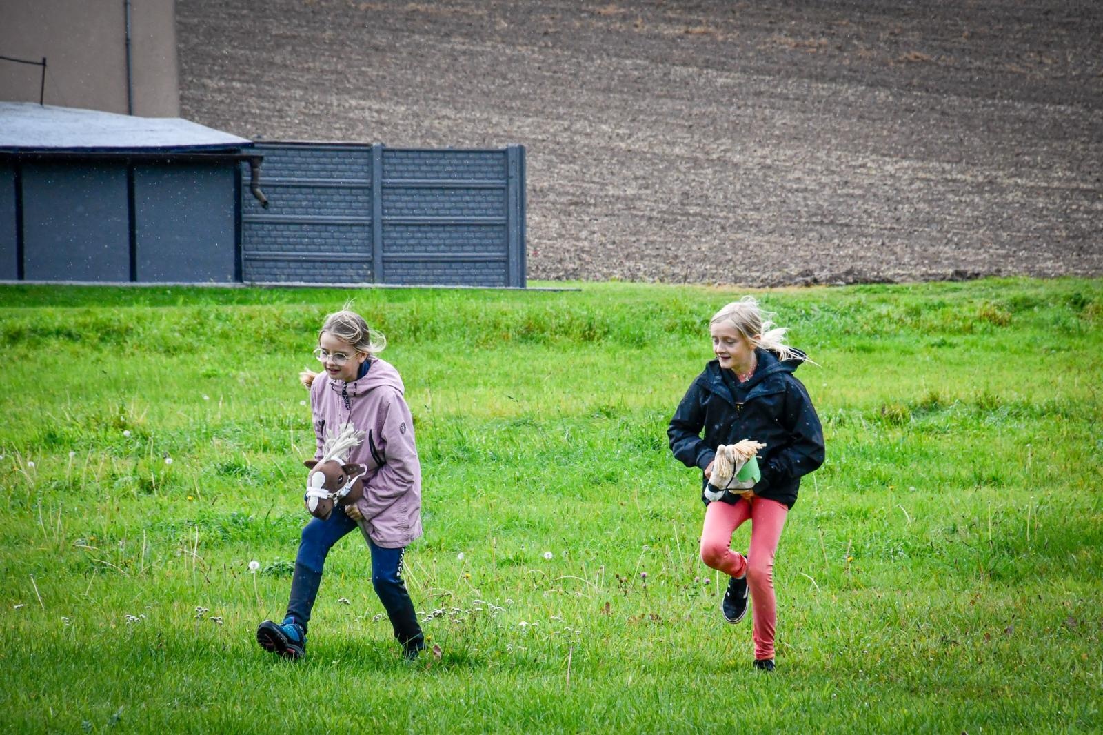 Zdjęcie w galerii na portalu naszraciborz.pl: Natalia Rzerzacz zwyciężczynią pogoni za lisem podczas hubertusa w Żerdzinach [FOTO i WIDEO] wiadomości z regionu