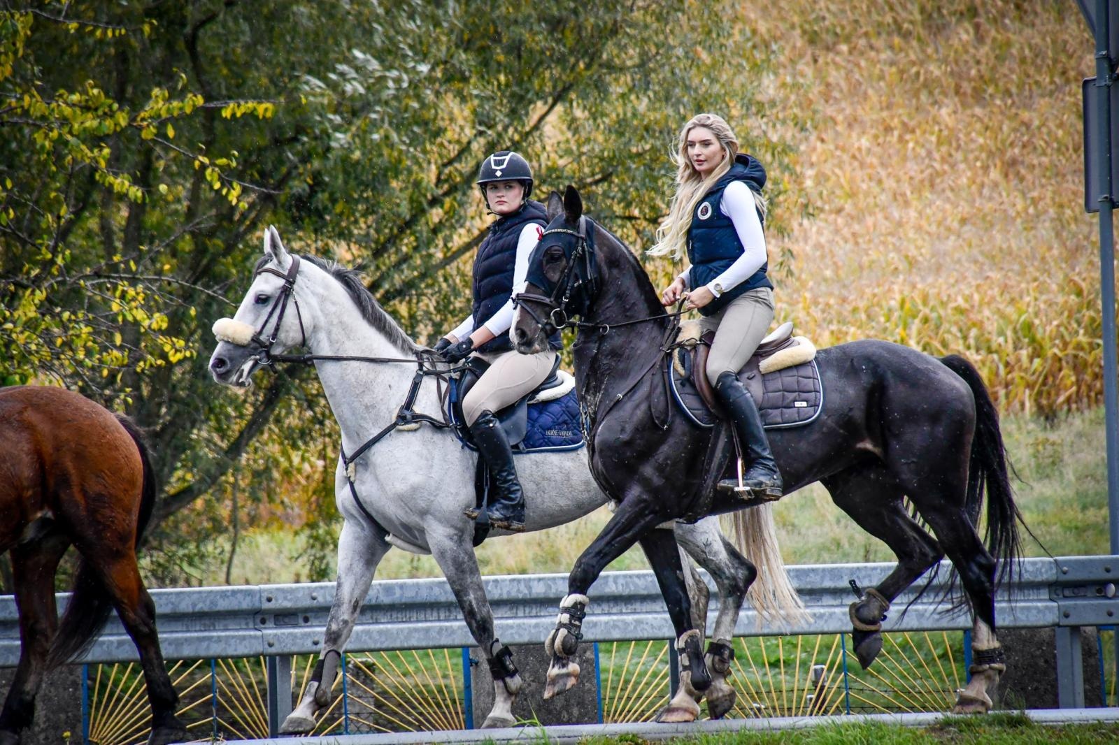 Zdjęcie w galerii na portalu naszraciborz.pl: Natalia Rzerzacz zwyciężczynią pogoni za lisem podczas hubertusa w Żerdzinach [FOTO i WIDEO] wiadomości z regionu