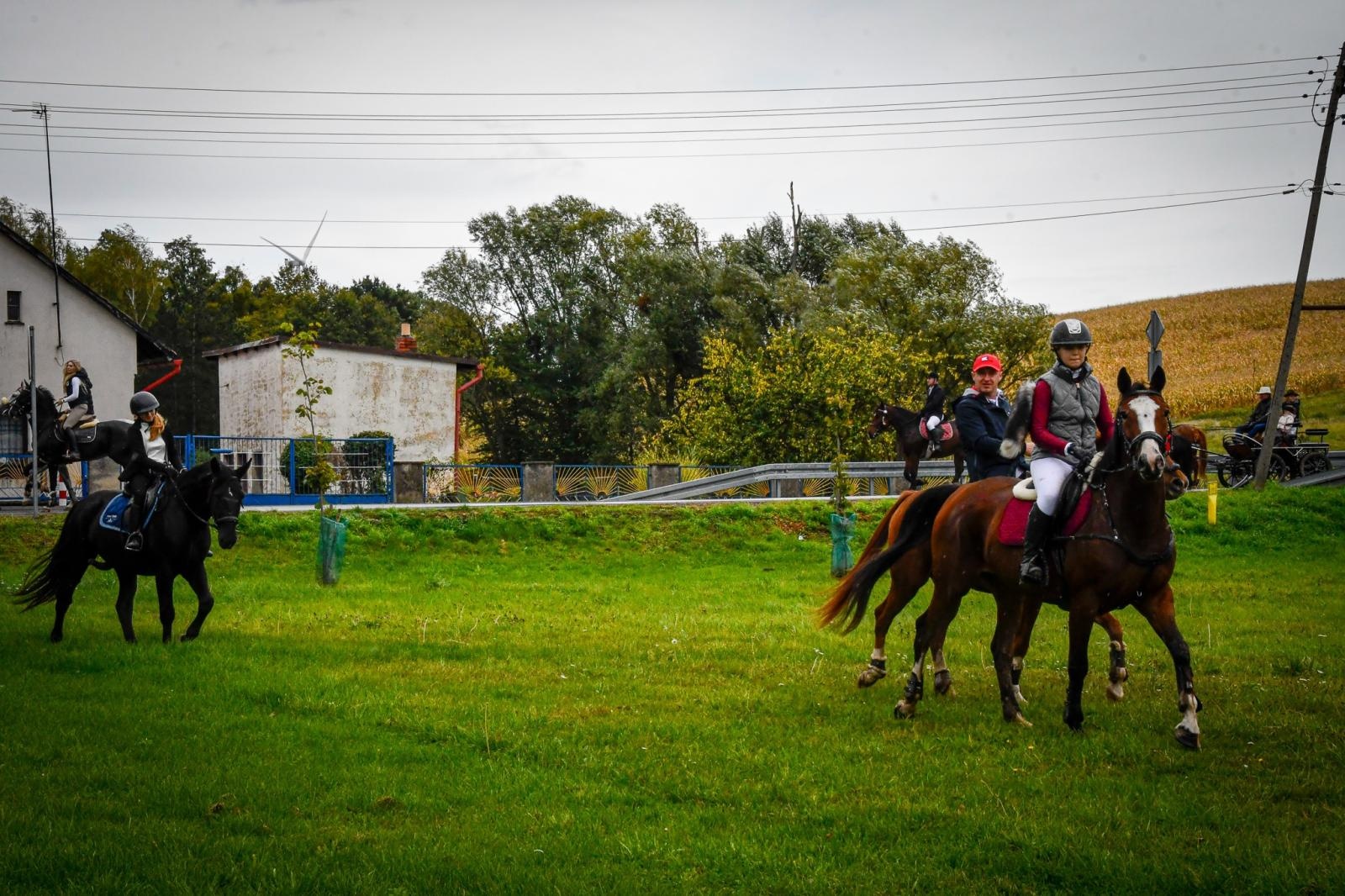 Zdjęcie w galerii na portalu naszraciborz.pl: Natalia Rzerzacz zwyciężczynią pogoni za lisem podczas hubertusa w Żerdzinach [FOTO i WIDEO] wiadomości z regionu