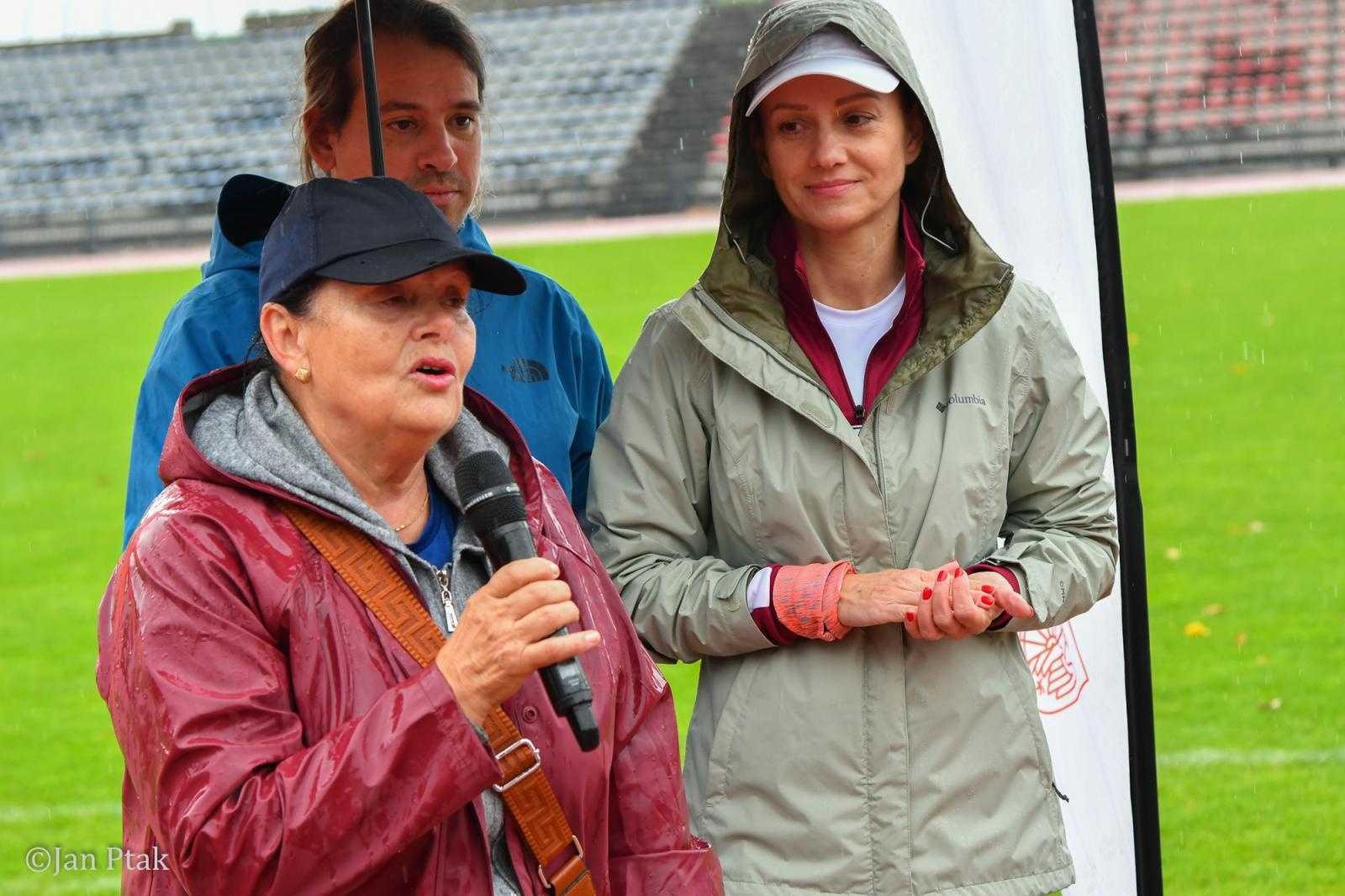 Zdjęcie w galerii na portalu naszraciborz.pl: Deszcz nie zatrzymał uczestników I Biegu dla Zdrowia Psychicznego w Raciborzu wiadomości z regionu