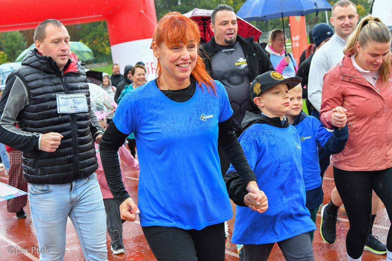 Zdjęcie w galerii na portalu naszraciborz.pl: Deszcz nie zatrzymał uczestników I Biegu dla Zdrowia Psychicznego w Raciborzu wiadomości z regionu