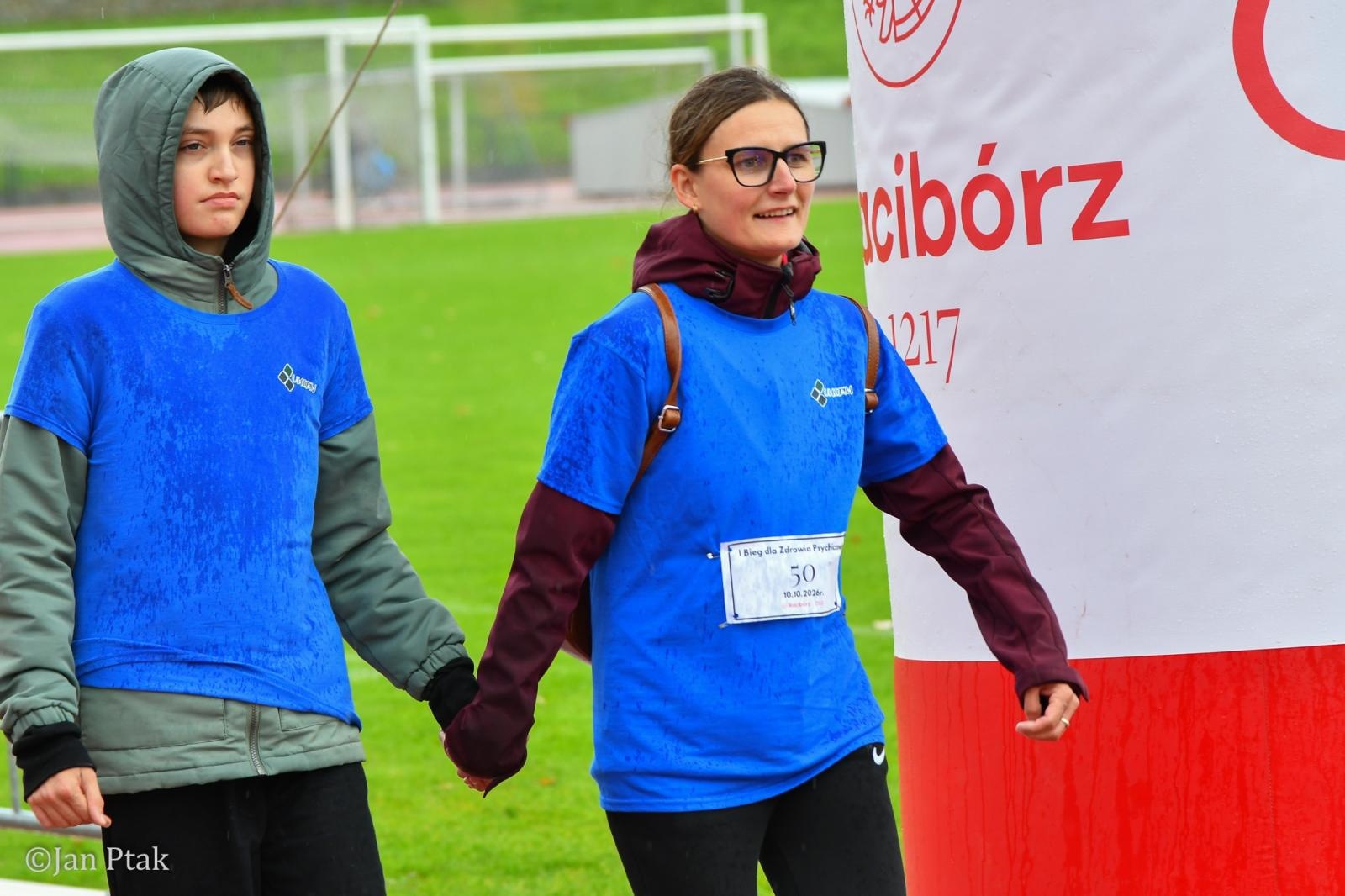 Zdjęcie w galerii na portalu naszraciborz.pl: Deszcz nie zatrzymał uczestników I Biegu dla Zdrowia Psychicznego w Raciborzu wiadomości z regionu