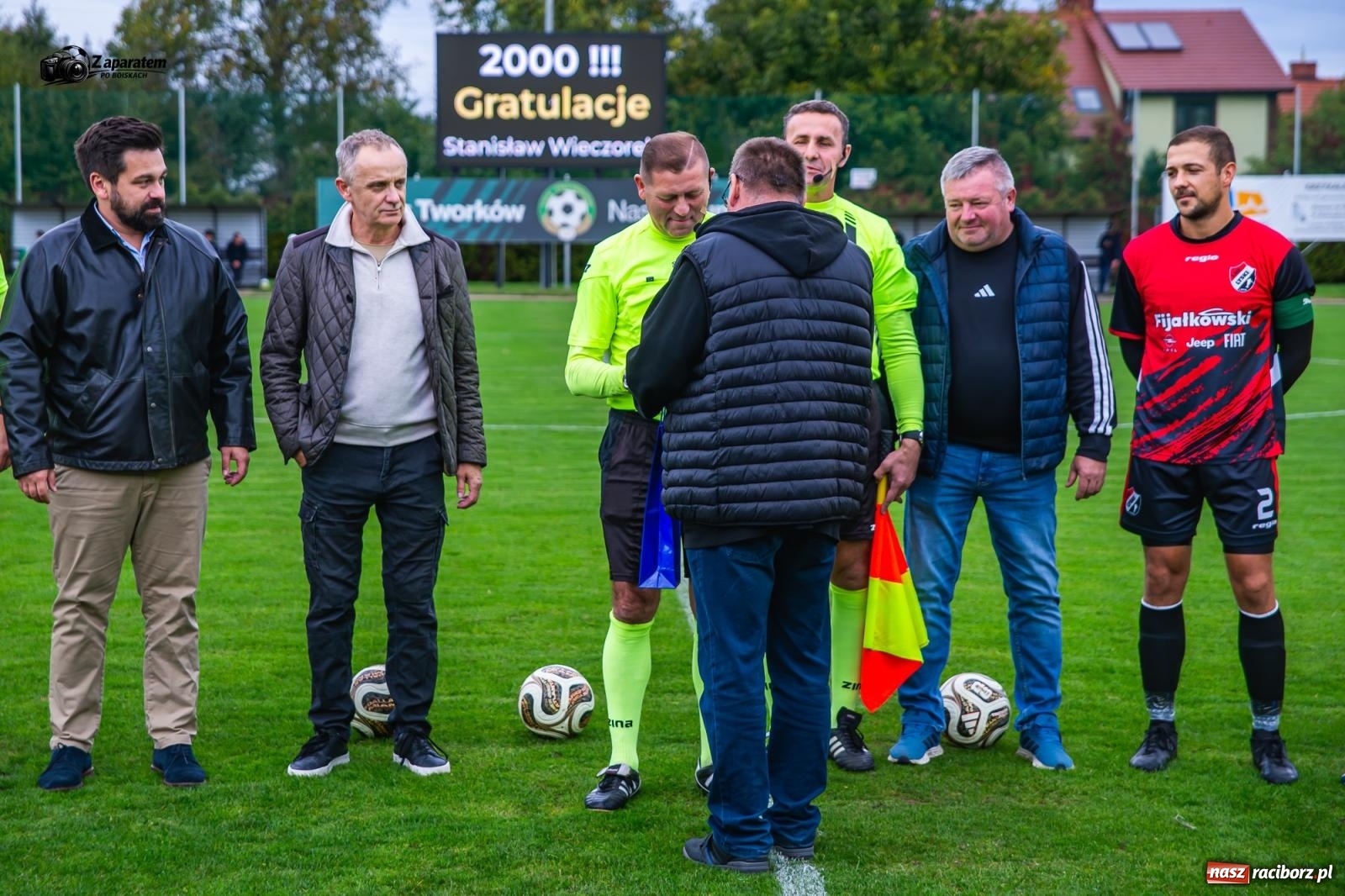 Zdjęcie w galerii na portalu naszraciborz.pl: Jubileusz sędziego i emocje na boisku. Lyski wywiozły z Tworkowa komplet punktów [FOTO] wiadomości z regionu