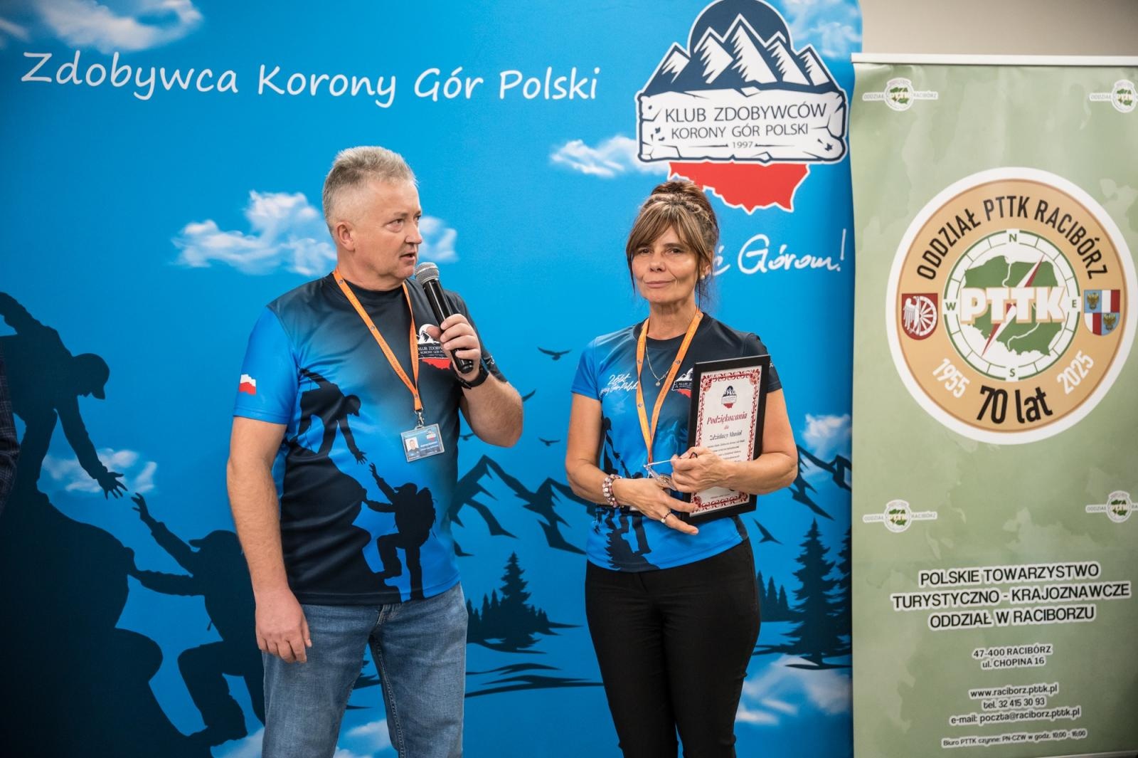 Zdjęcie w galerii na portalu naszraciborz.pl: Zdobywcy Korony Gór Polski zawitali na Zamek Piastowski w Raciborzu wiadomości z regionu