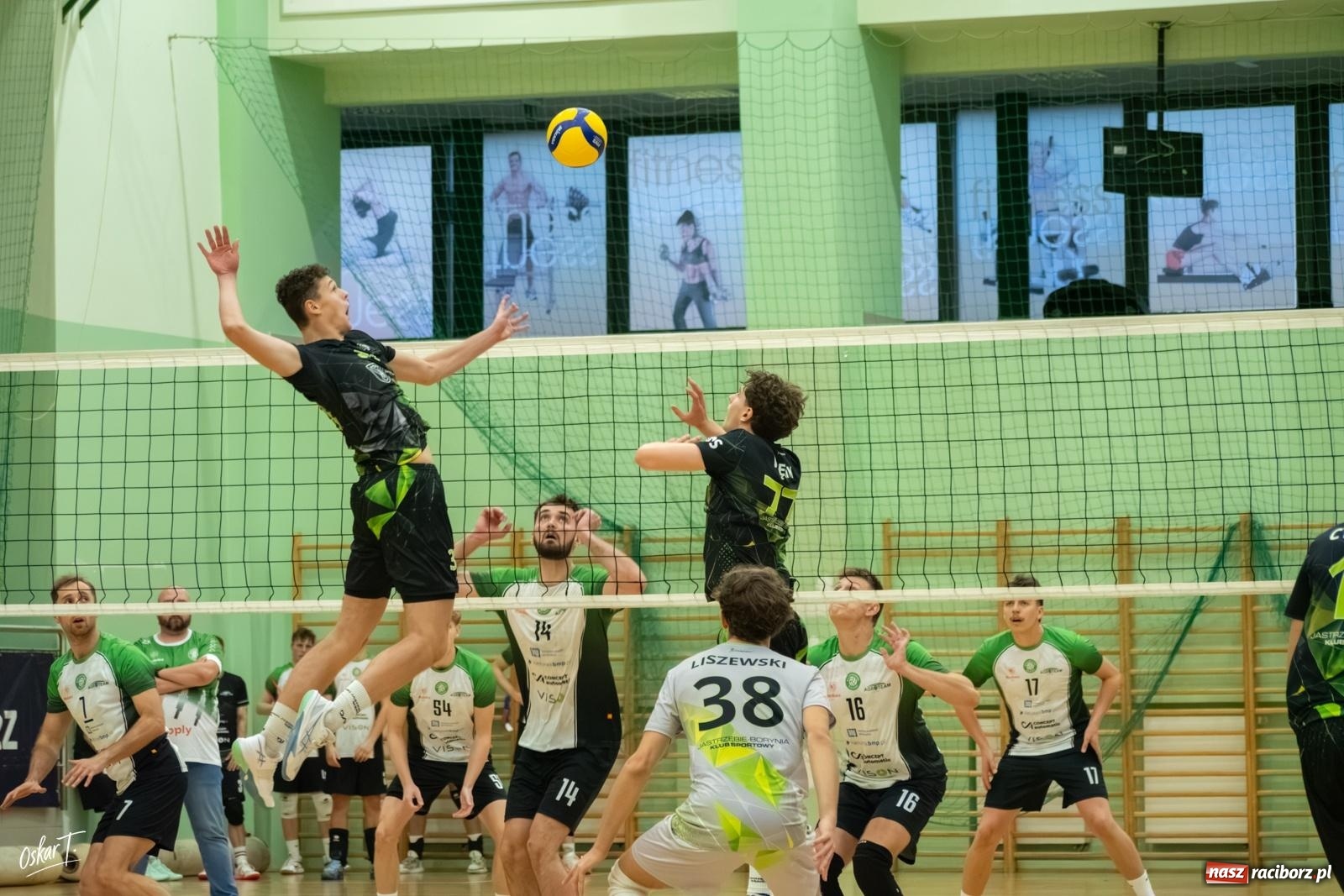 Zdjęcie w galerii na portalu naszraciborz.pl: Raciborscy siatkarze przez Jastrzębie pokonani, choć tanio skóry nie sprzedali [FOTO] wiadomości z regionu