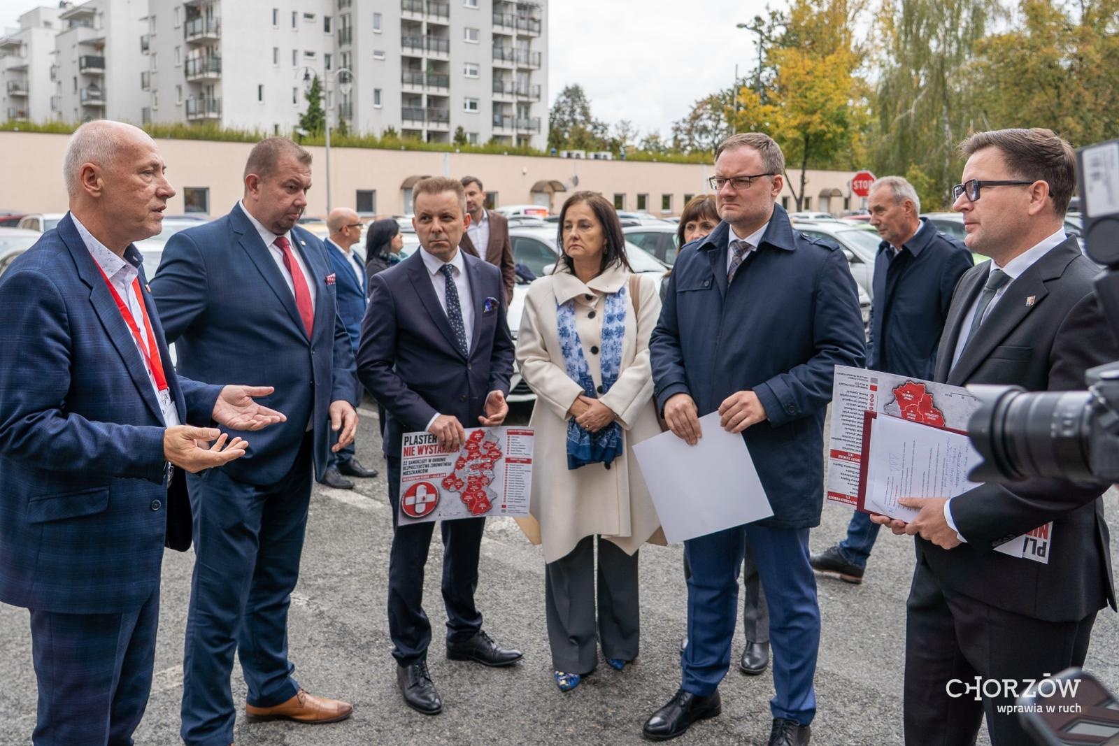 Zdjęcie w galerii na portalu naszraciborz.pl: Protest śląskich samorządowców. W tle pogarszająca się kondycja szpitali wiadomości z regionu