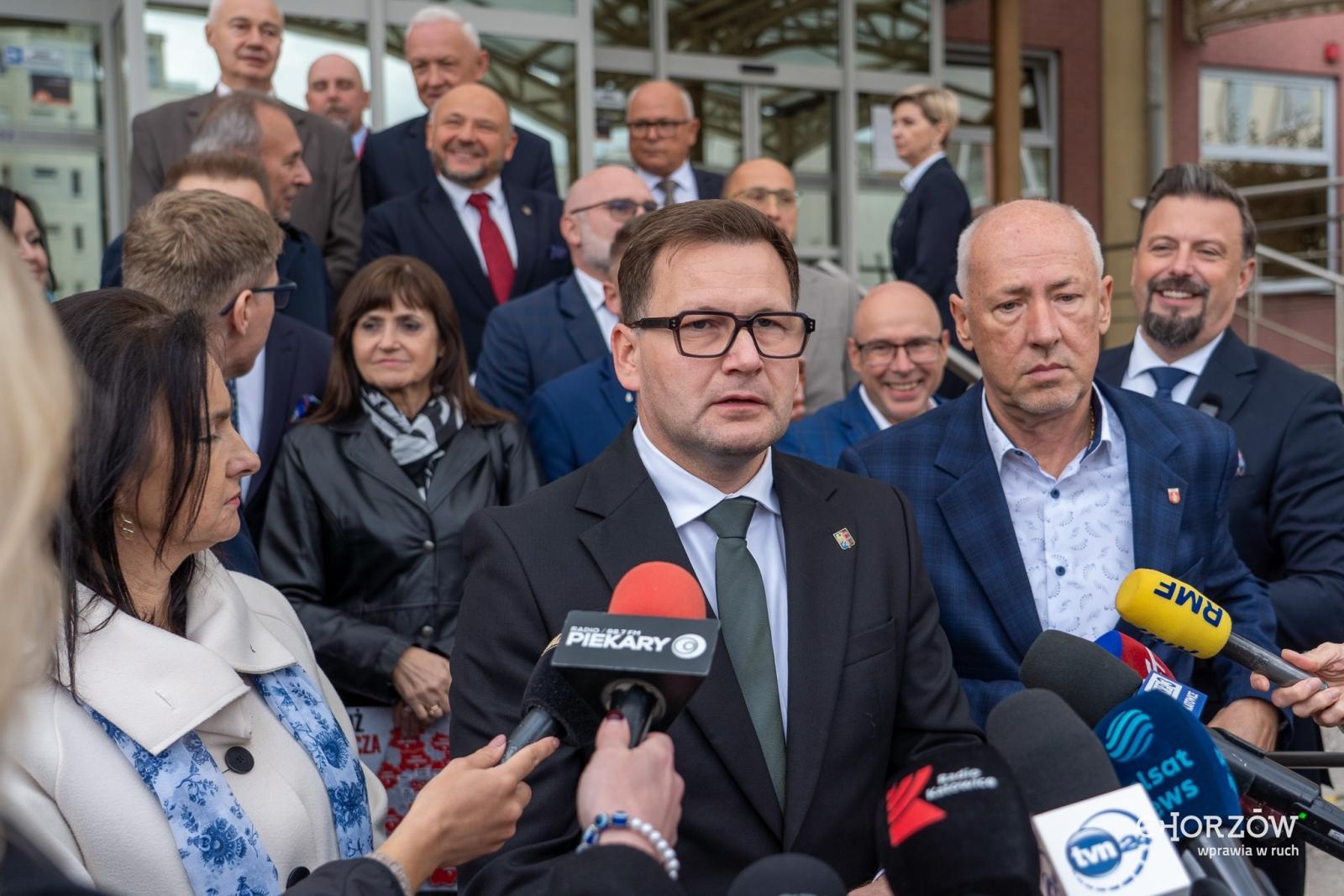 Zdjęcie w galerii na portalu naszraciborz.pl: Protest śląskich samorządowców. W tle pogarszająca się kondycja szpitali wiadomości z regionu