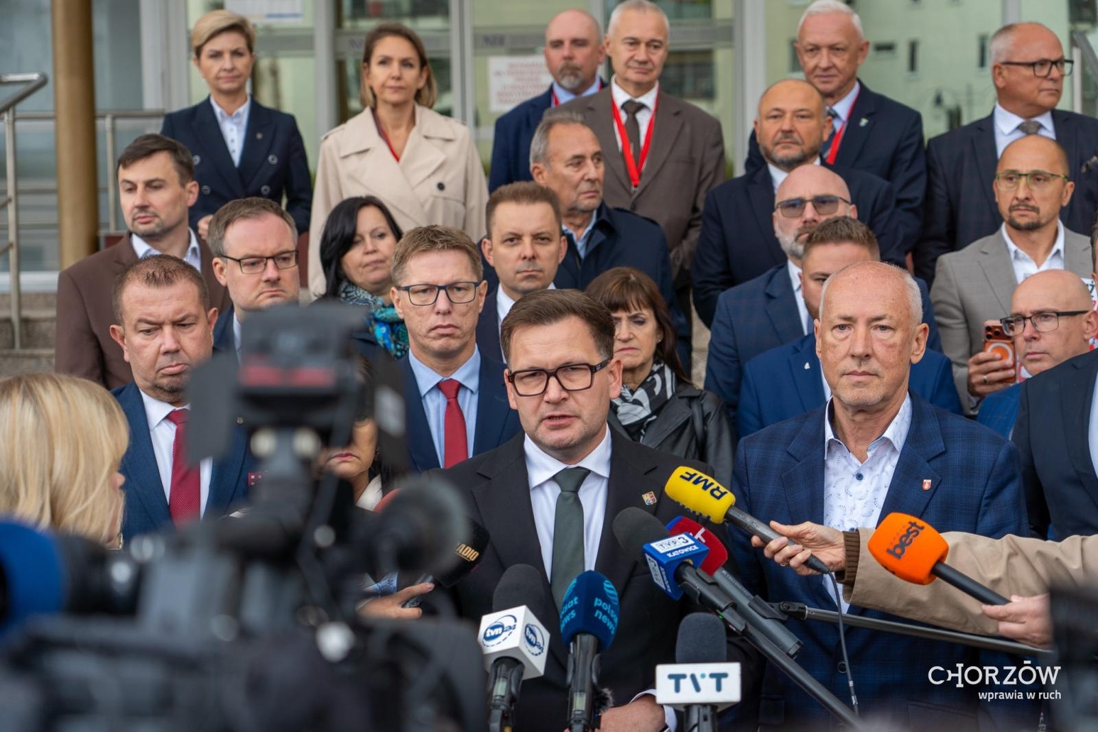 Zdjęcie w galerii na portalu naszraciborz.pl: Protest śląskich samorządowców. W tle pogarszająca się kondycja szpitali wiadomości z regionu