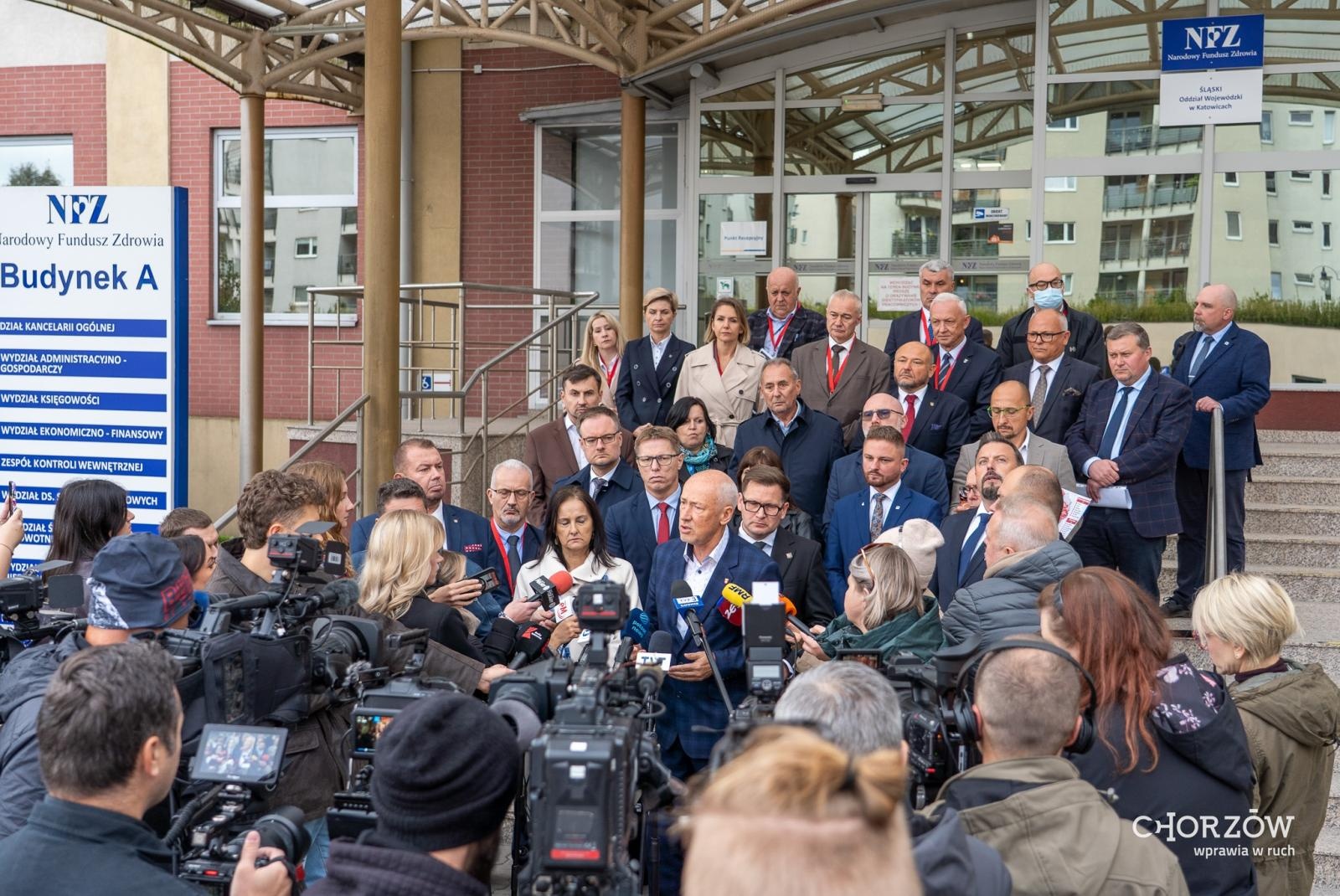 Zdjęcie w galerii na portalu naszraciborz.pl: Protest śląskich samorządowców. W tle pogarszająca się kondycja szpitali wiadomości z regionu