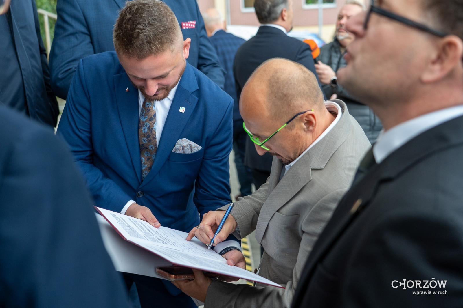 Zdjęcie w galerii na portalu naszraciborz.pl: Protest śląskich samorządowców. W tle pogarszająca się kondycja szpitali wiadomości z regionu