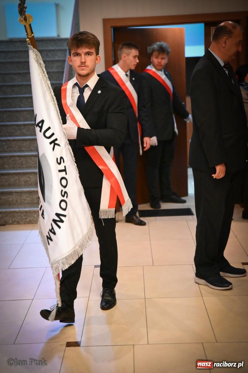 Zdjęcie w galerii na portalu naszraciborz.pl: Musi być inaczej, jeśli ma być lepiej. Raciborska uczelnia wkroczyła w nowy rok akademicki wiadomości z regionu