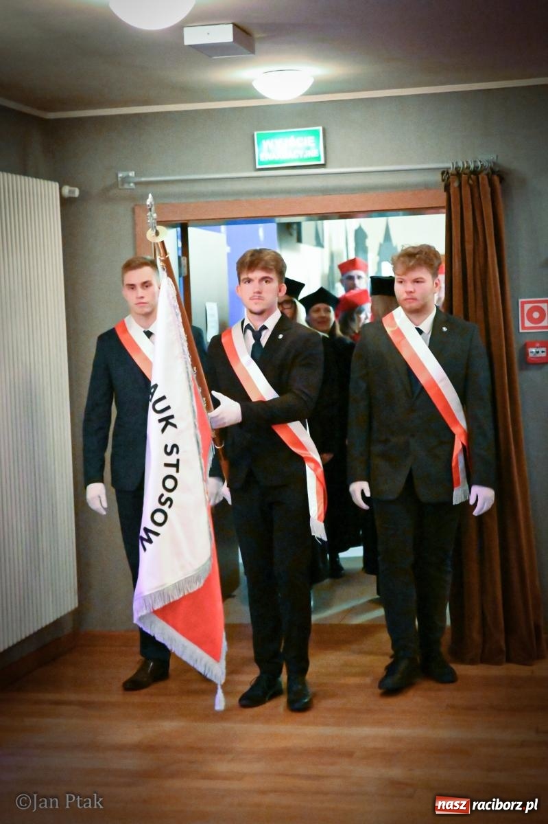 Zdjęcie w galerii na portalu naszraciborz.pl: Musi być inaczej, jeśli ma być lepiej. Raciborska uczelnia wkroczyła w nowy rok akademicki wiadomości z regionu