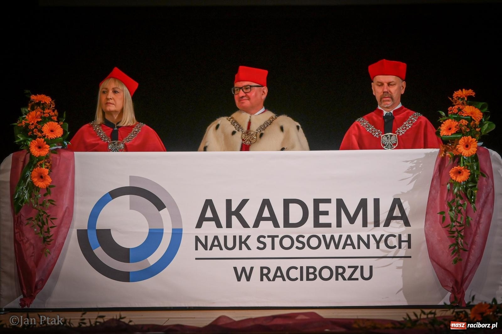 Zdjęcie w galerii na portalu naszraciborz.pl: Musi być inaczej, jeśli ma być lepiej. Raciborska uczelnia wkroczyła w nowy rok akademicki wiadomości z regionu