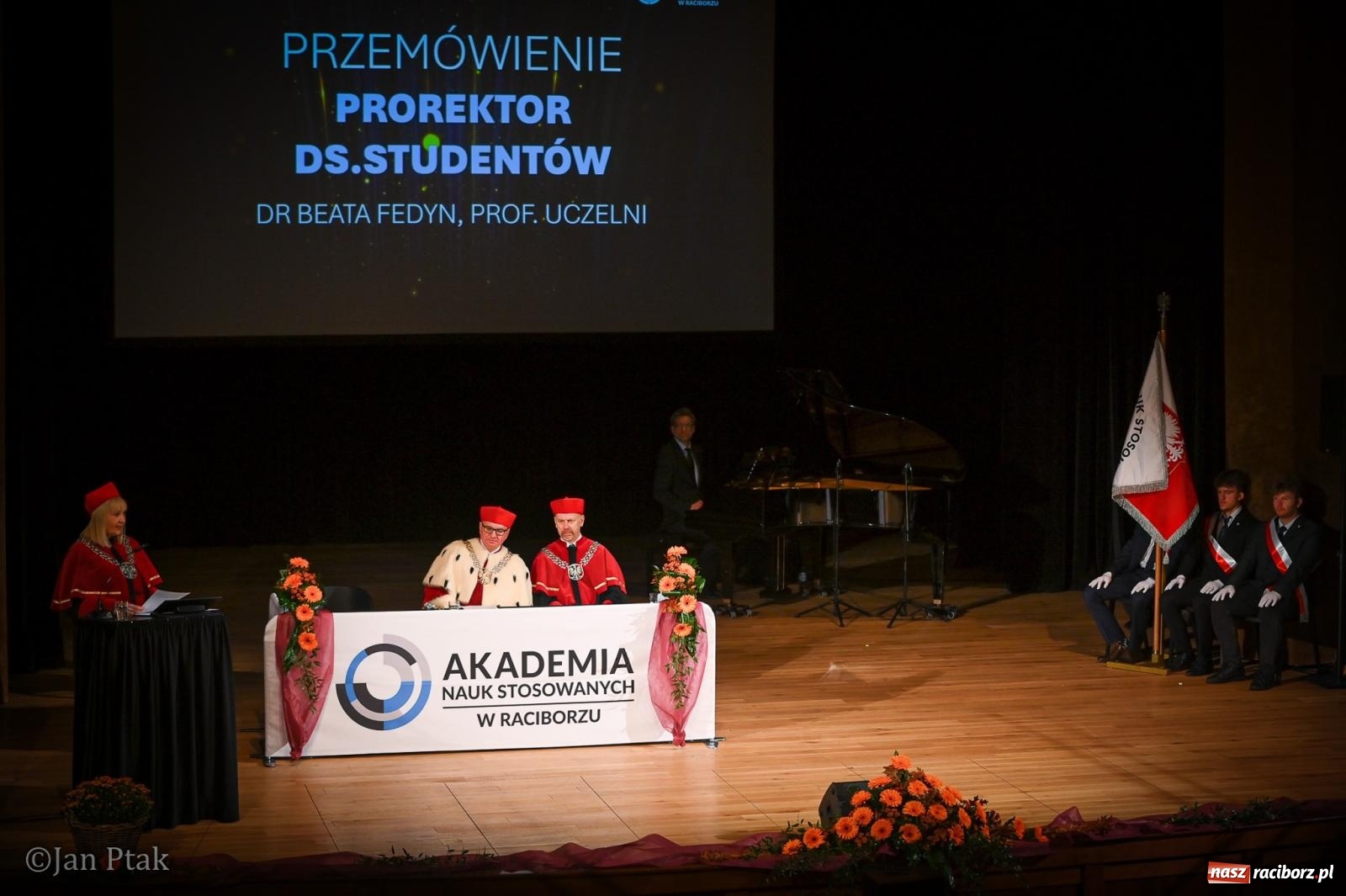 Zdjęcie w galerii na portalu naszraciborz.pl: Musi być inaczej, jeśli ma być lepiej. Raciborska uczelnia wkroczyła w nowy rok akademicki wiadomości z regionu