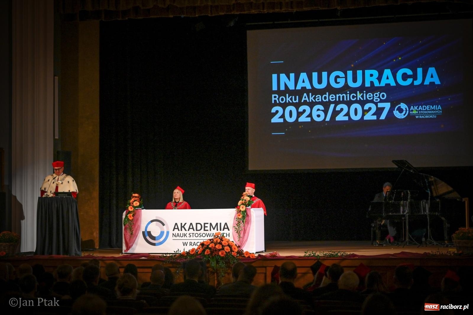 Zdjęcie w galerii na portalu naszraciborz.pl: Musi być inaczej, jeśli ma być lepiej. Raciborska uczelnia wkroczyła w nowy rok akademicki wiadomości z regionu
