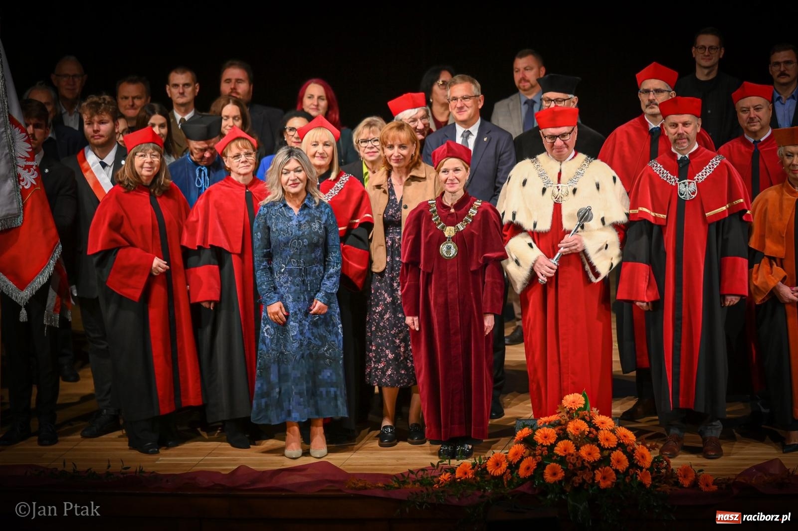Zdjęcie w galerii na portalu naszraciborz.pl: Musi być inaczej, jeśli ma być lepiej. Raciborska uczelnia wkroczyła w nowy rok akademicki wiadomości z regionu