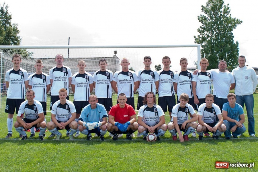 Zdjęcie w galerii na portalu naszraciborz.pl: Naprz&oacute;d Borucin na dziesiątkę wiadomości z regionu