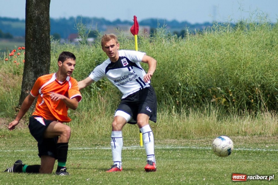 Zdjęcie w galerii na portalu naszraciborz.pl: Naprz&oacute;d Borucin na dziesiątkę wiadomości z regionu