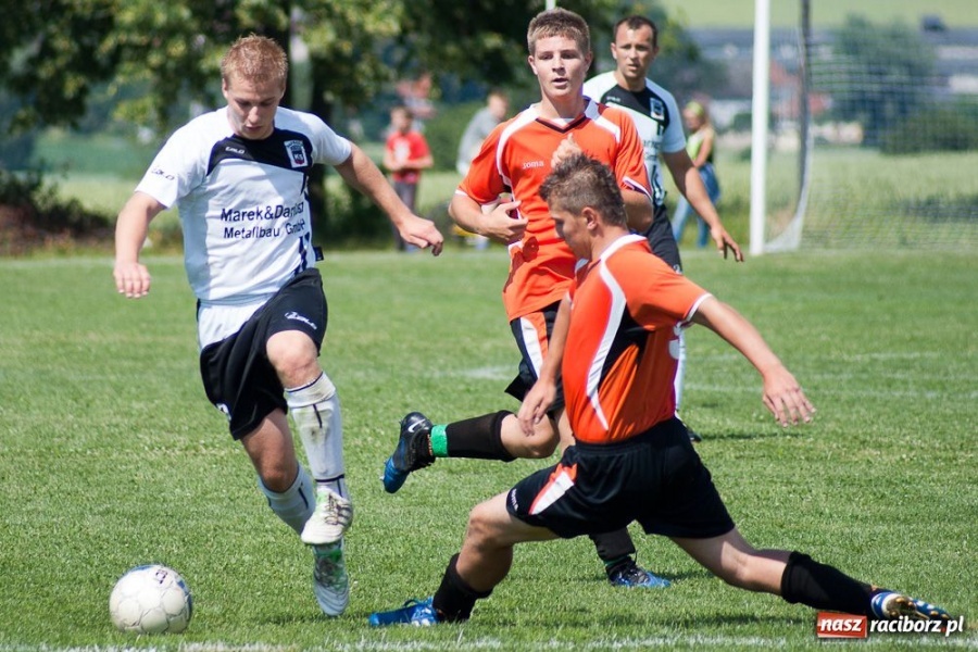 Zdjęcie w galerii na portalu naszraciborz.pl: Naprz&oacute;d Borucin na dziesiątkę wiadomości z regionu