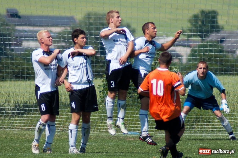 Zdjęcie w galerii na portalu naszraciborz.pl: Naprz&oacute;d Borucin na dziesiątkę wiadomości z regionu