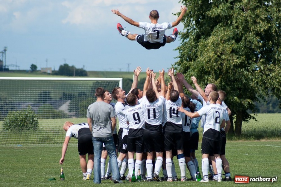 Zdjęcie w galerii na portalu naszraciborz.pl: Naprz&oacute;d Borucin na dziesiątkę wiadomości z regionu