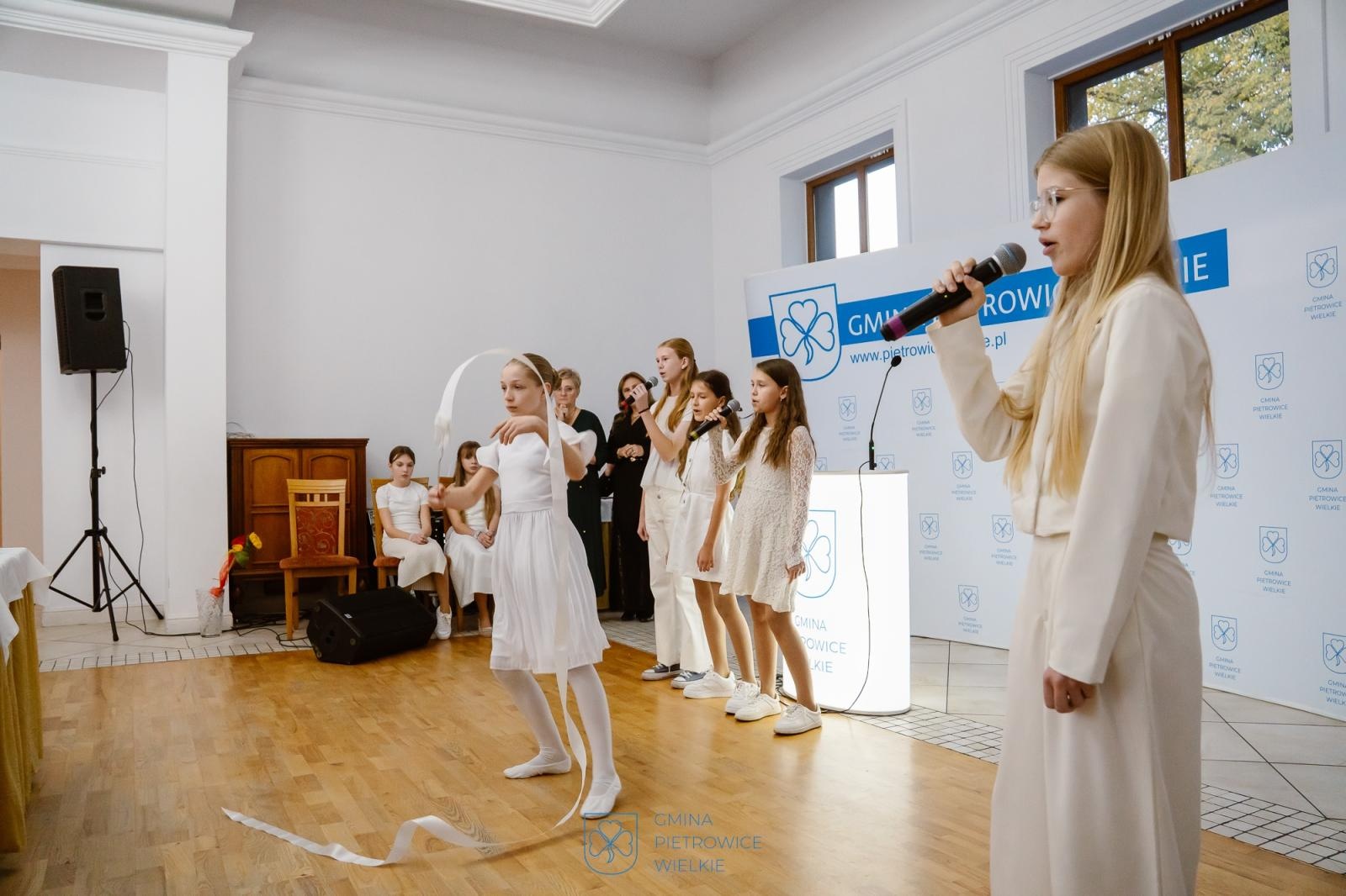 Zdjęcie w galerii na portalu naszraciborz.pl: Nagrody Wójta Gminy Pietrowice Wielkie dla nauczycieli i dyrektorów. Kto został wyróżniony? wiadomości z regionu