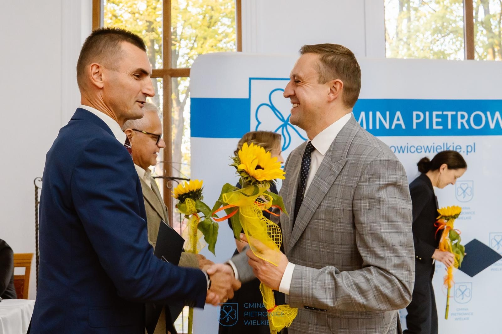 Zdjęcie w galerii na portalu naszraciborz.pl: Nagrody Wójta Gminy Pietrowice Wielkie dla nauczycieli i dyrektorów. Kto został wyróżniony? wiadomości z regionu
