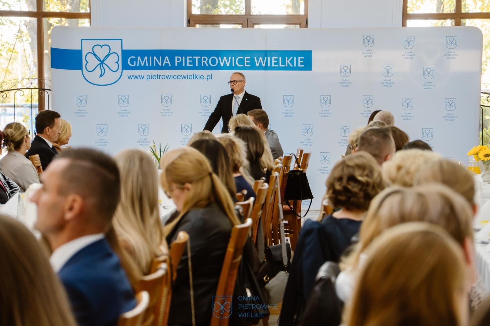 Zdjęcie w galerii na portalu naszraciborz.pl: Nagrody Wójta Gminy Pietrowice Wielkie dla nauczycieli i dyrektorów. Kto został wyróżniony? wiadomości z regionu