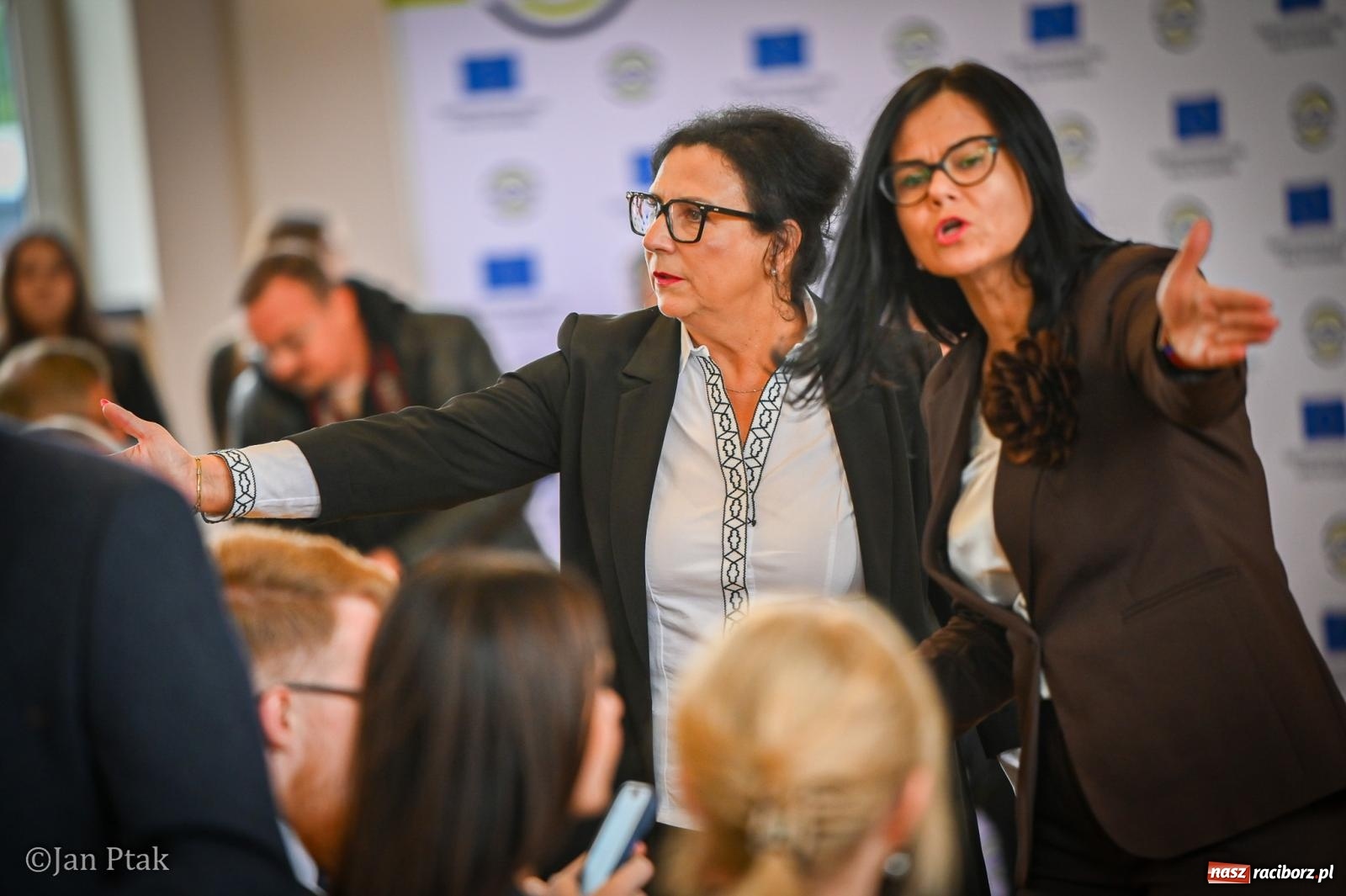 Zdjęcie w galerii na portalu naszraciborz.pl: Powiatowy Dzień Edukacji Narodowej w Raciborzu. Dwudziestu wyróżnionych pedagogów wiadomości z regionu