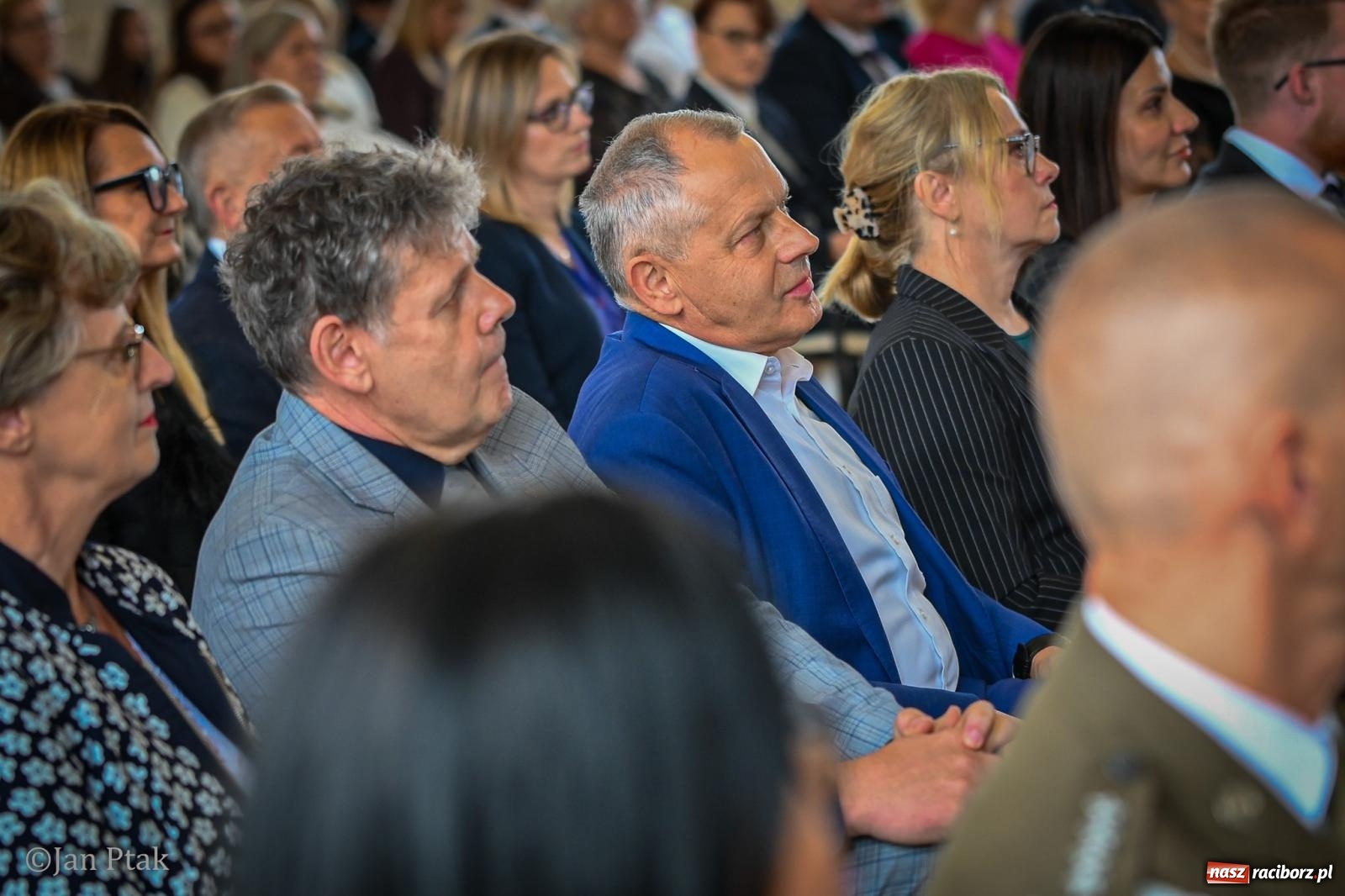 Zdjęcie w galerii na portalu naszraciborz.pl: Powiatowy Dzień Edukacji Narodowej w Raciborzu. Dwudziestu wyróżnionych pedagogów wiadomości z regionu