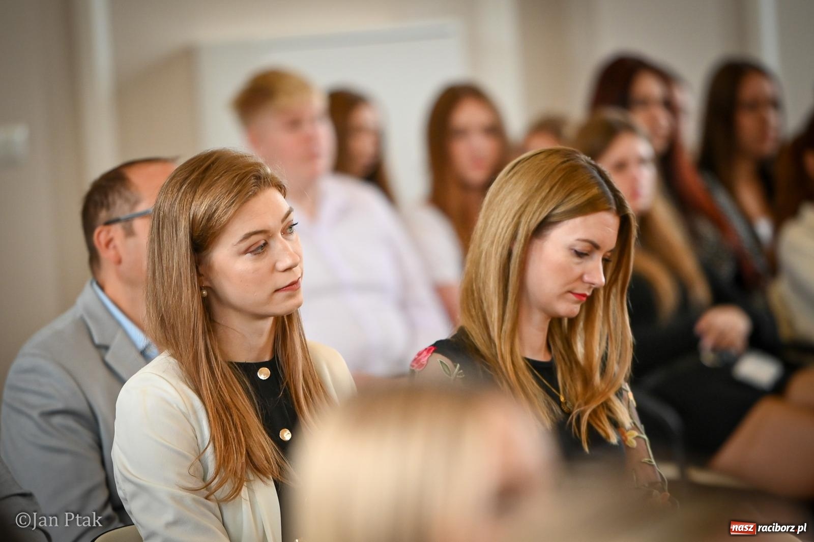 Zdjęcie w galerii na portalu naszraciborz.pl: Powiatowy Dzień Edukacji Narodowej w Raciborzu. Dwudziestu wyróżnionych pedagogów wiadomości z regionu