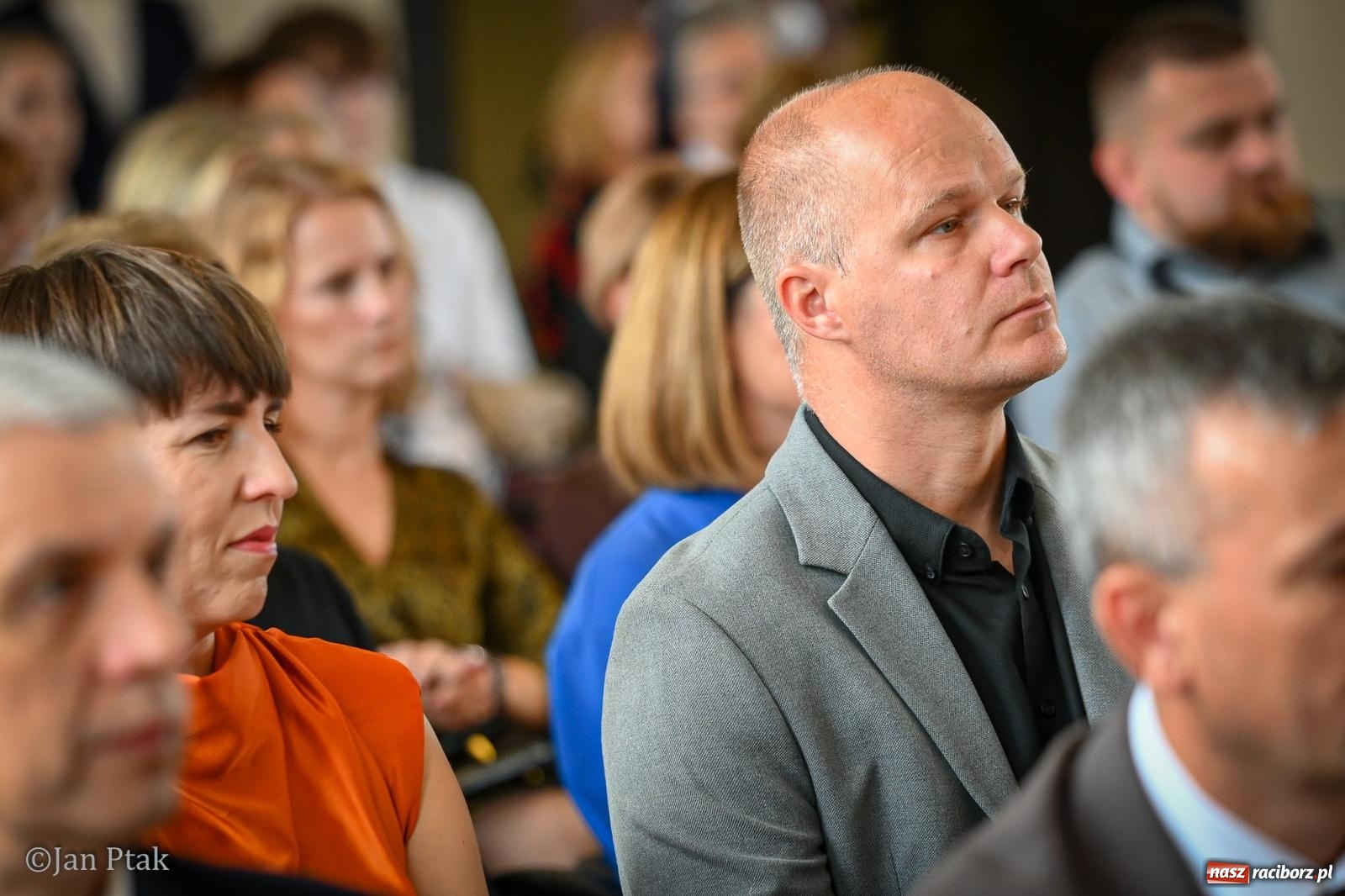 Zdjęcie w galerii na portalu naszraciborz.pl: Powiatowy Dzień Edukacji Narodowej w Raciborzu. Dwudziestu wyróżnionych pedagogów wiadomości z regionu