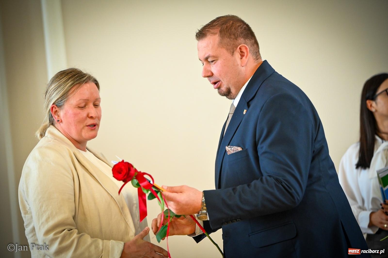 Zdjęcie w galerii na portalu naszraciborz.pl: Powiatowy Dzień Edukacji Narodowej w Raciborzu. Dwudziestu wyróżnionych pedagogów wiadomości z regionu