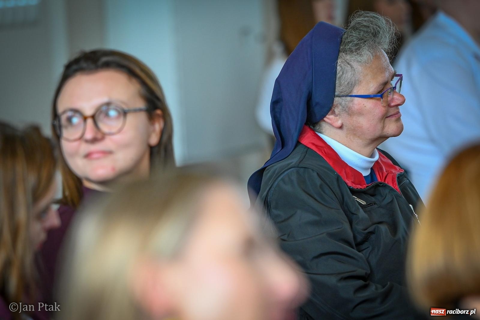Zdjęcie w galerii na portalu naszraciborz.pl: Powiatowy Dzień Edukacji Narodowej w Raciborzu. Dwudziestu wyróżnionych pedagogów wiadomości z regionu