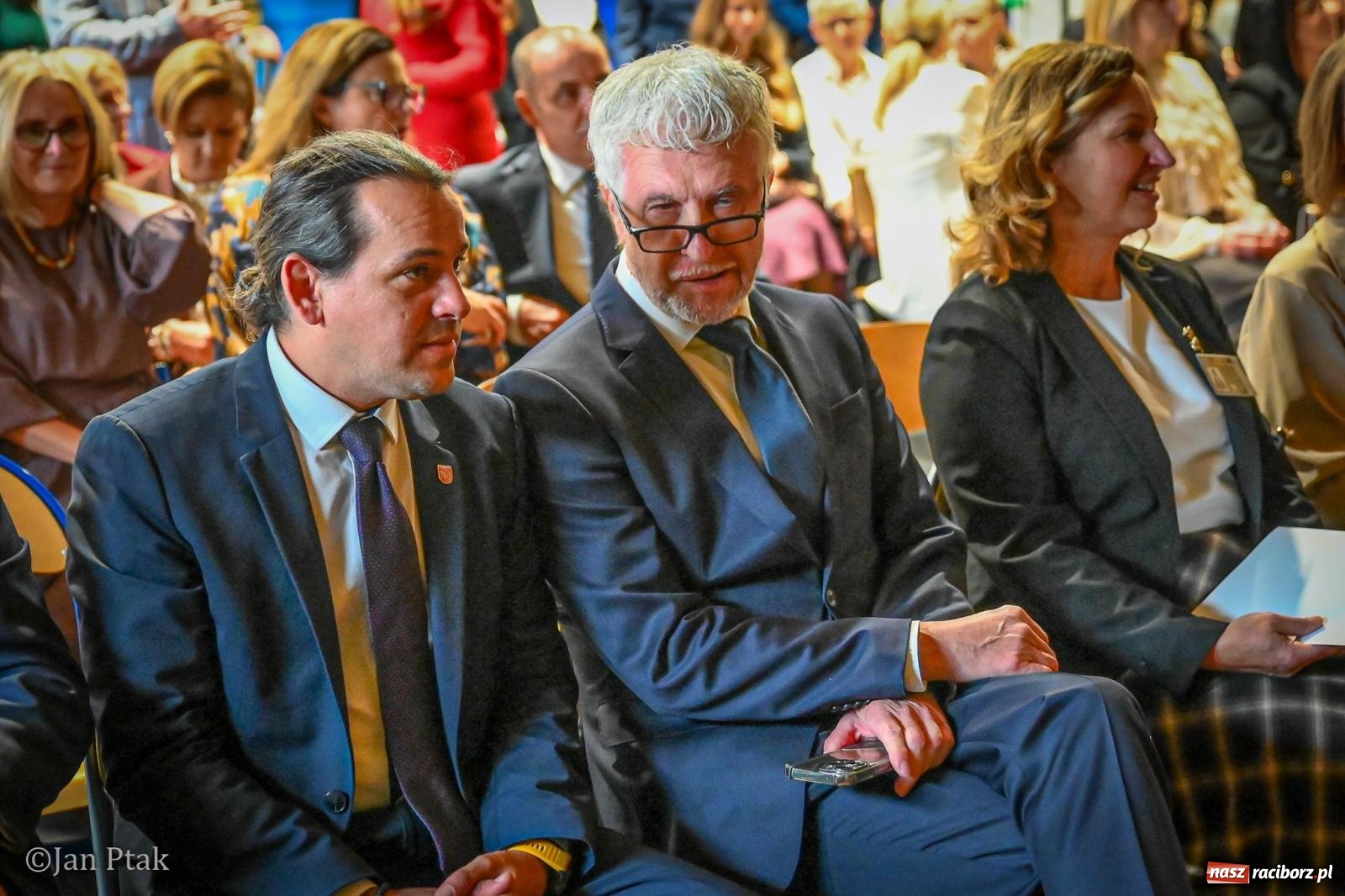 Zdjęcie w galerii na portalu naszraciborz.pl: Miejskie obchody Dnia Edukacji Narodowej. Świętowano w SP 4 [FOTO] wiadomości z regionu