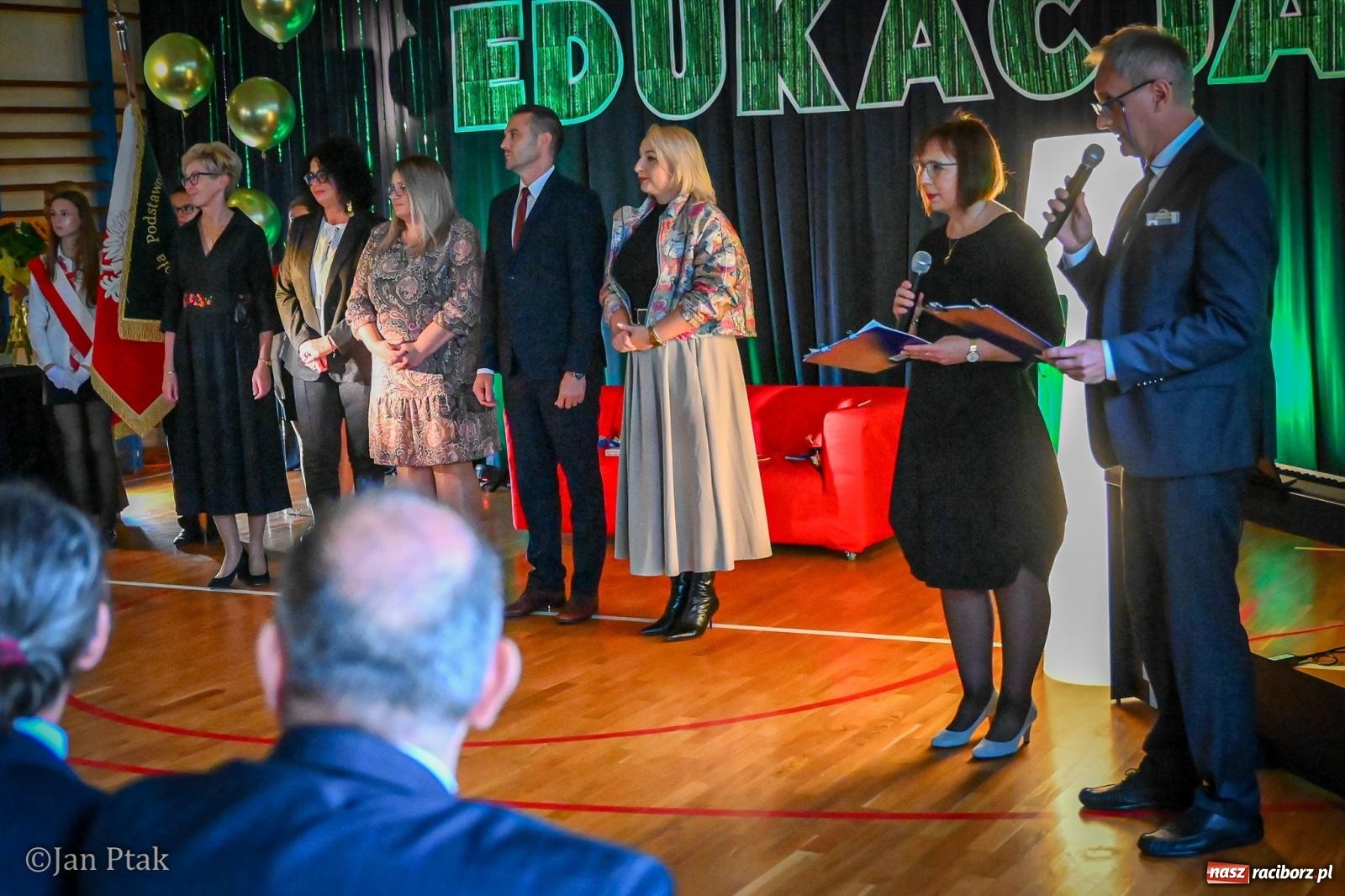 Zdjęcie w galerii na portalu naszraciborz.pl: Miejskie obchody Dnia Edukacji Narodowej. Świętowano w SP 4 [FOTO] wiadomości z regionu
