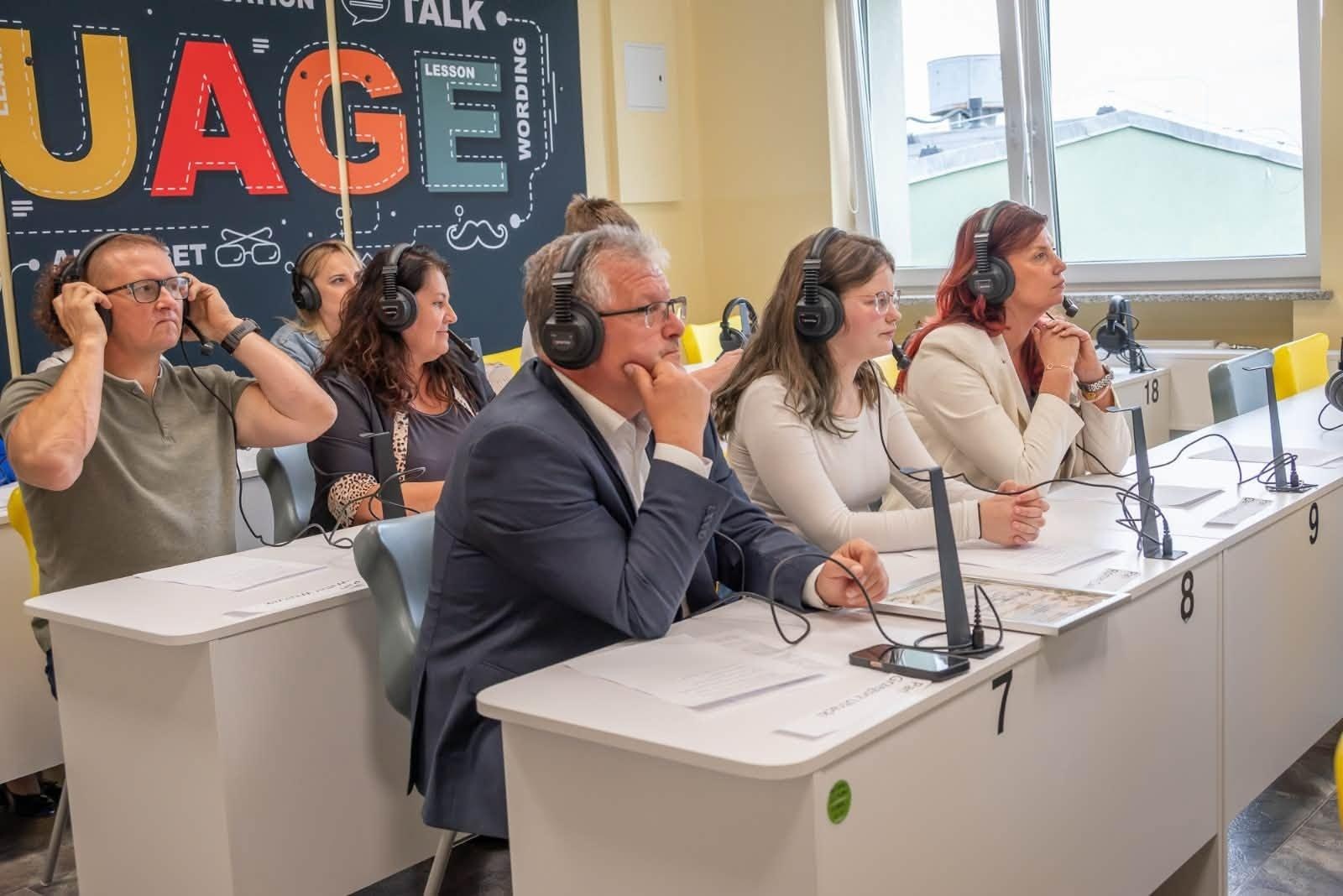 Zdjęcie w galerii na portalu naszraciborz.pl: Nowoczesna pracownia informatyczno-językowa w szkole w Bieńkowicach. Wyposażenie kosztowało 40 tys. zł wiadomości z regionu