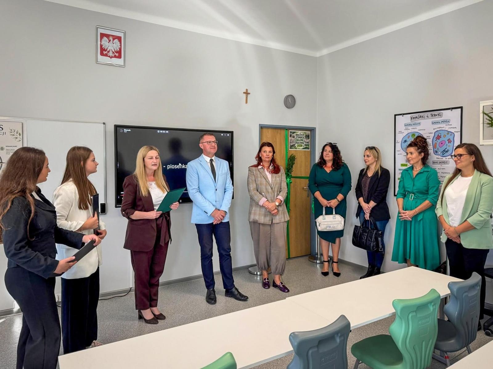 Zdjęcie w galerii na portalu naszraciborz.pl: Dwie zielone pracownie otwarte w gminie Krzyżanowice. 150 tys. zł na naukę przez doświadczenia wiadomości z regionu