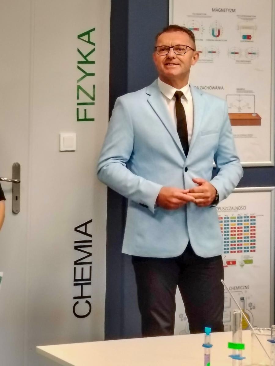Zdjęcie w galerii na portalu naszraciborz.pl: Dwie zielone pracownie otwarte w gminie Krzyżanowice. 150 tys. zł na naukę przez doświadczenia wiadomości z regionu