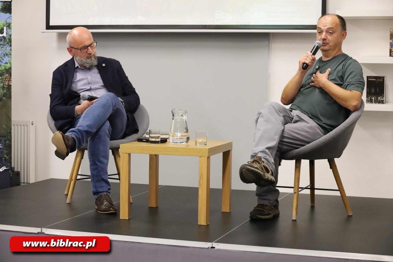 Zdjęcie w galerii na portalu naszraciborz.pl: Śląskość bez uproszczeń. Dariusz Zalega w raciborskiej bibliotece wiadomości z regionu