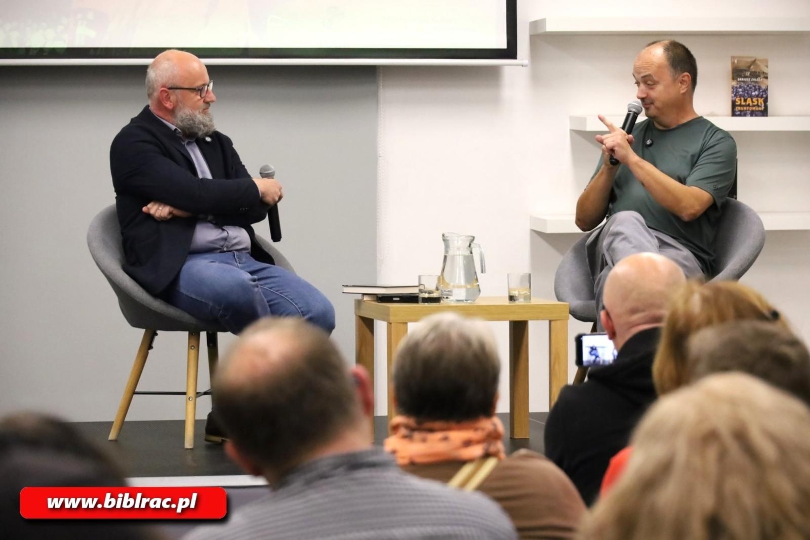 Zdjęcie w galerii na portalu naszraciborz.pl: Śląskość bez uproszczeń. Dariusz Zalega w raciborskiej bibliotece wiadomości z regionu