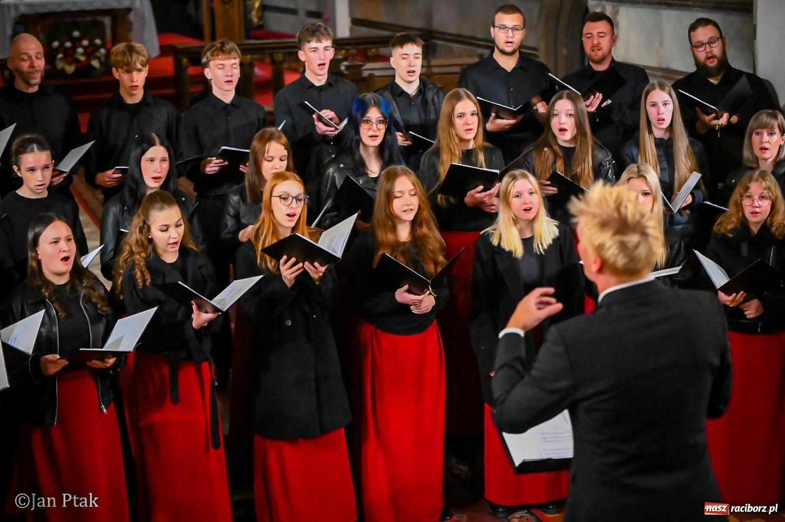 Zdjęcie w galerii na portalu naszraciborz.pl: Muzyka chóralna i organy w raciborskiej farze. Koncert festiwalu Fide et Amore wiadomości z regionu