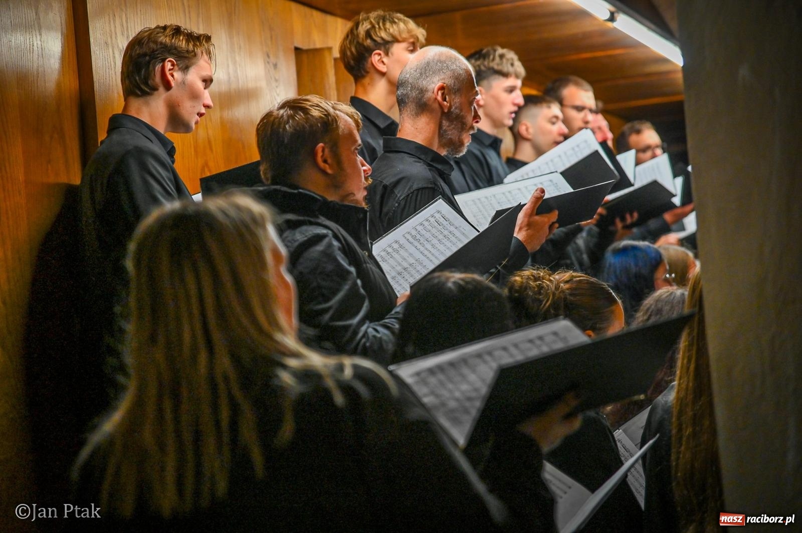 Zdjęcie w galerii na portalu naszraciborz.pl: Muzyka chóralna i organy w raciborskiej farze. Koncert festiwalu Fide et Amore wiadomości z regionu