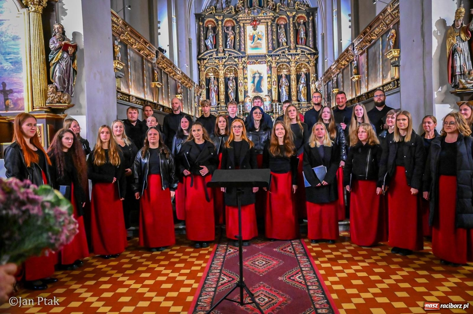 Zdjęcie w galerii na portalu naszraciborz.pl: Muzyka chóralna i organy w raciborskiej farze. Koncert festiwalu Fide et Amore wiadomości z regionu