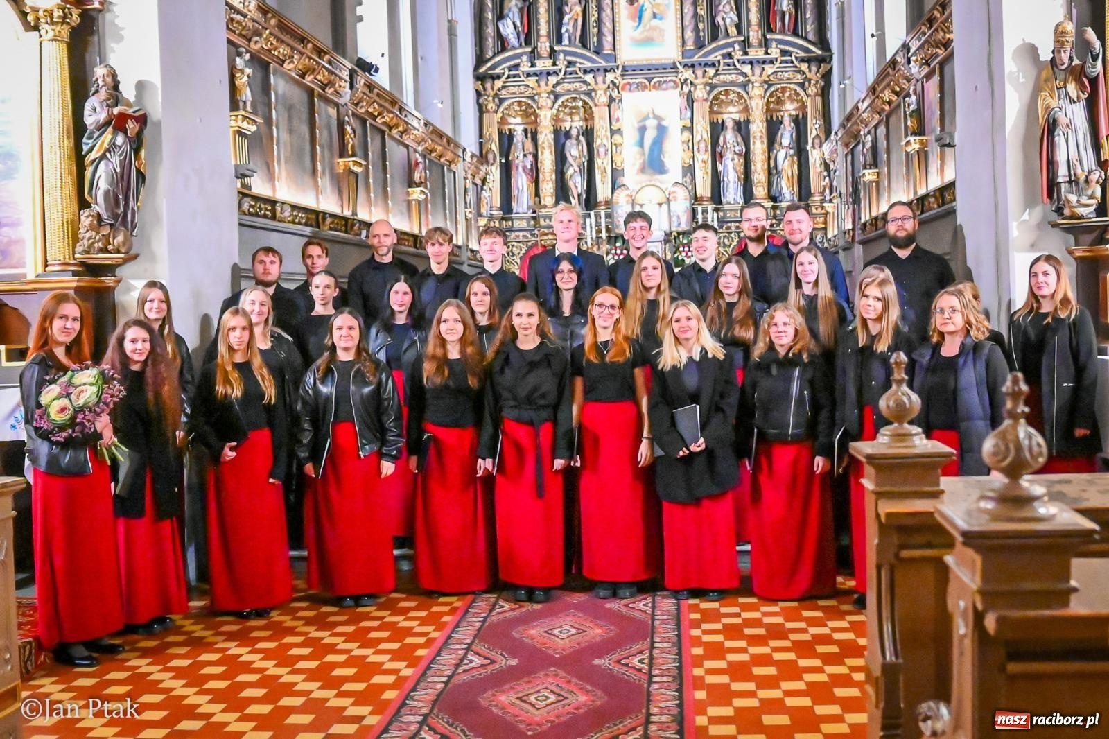 Zdjęcie w galerii na portalu naszraciborz.pl: Muzyka chóralna i organy w raciborskiej farze. Koncert festiwalu Fide et Amore wiadomości z regionu