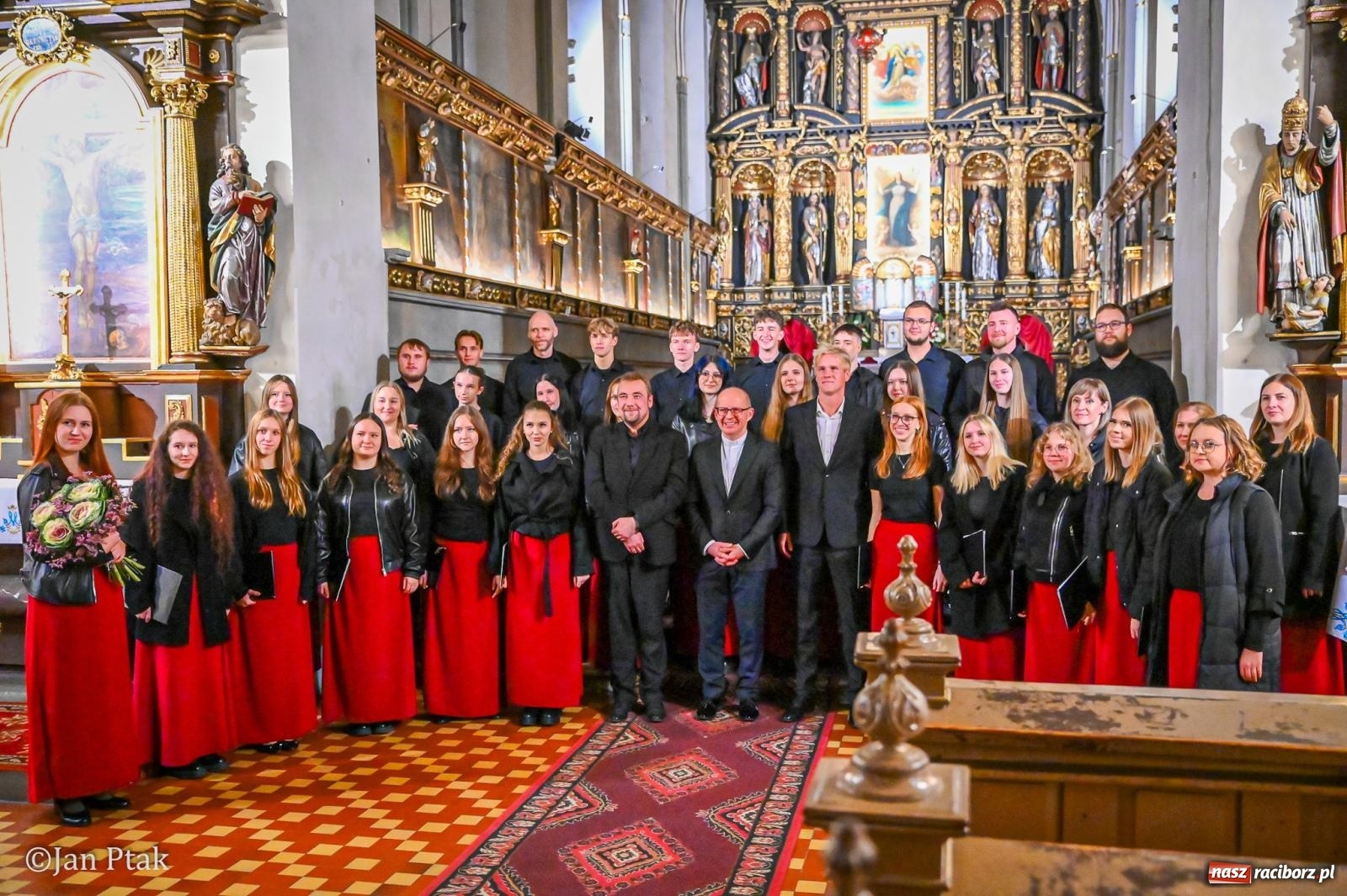 Zdjęcie w galerii na portalu naszraciborz.pl: Muzyka chóralna i organy w raciborskiej farze. Koncert festiwalu Fide et Amore wiadomości z regionu