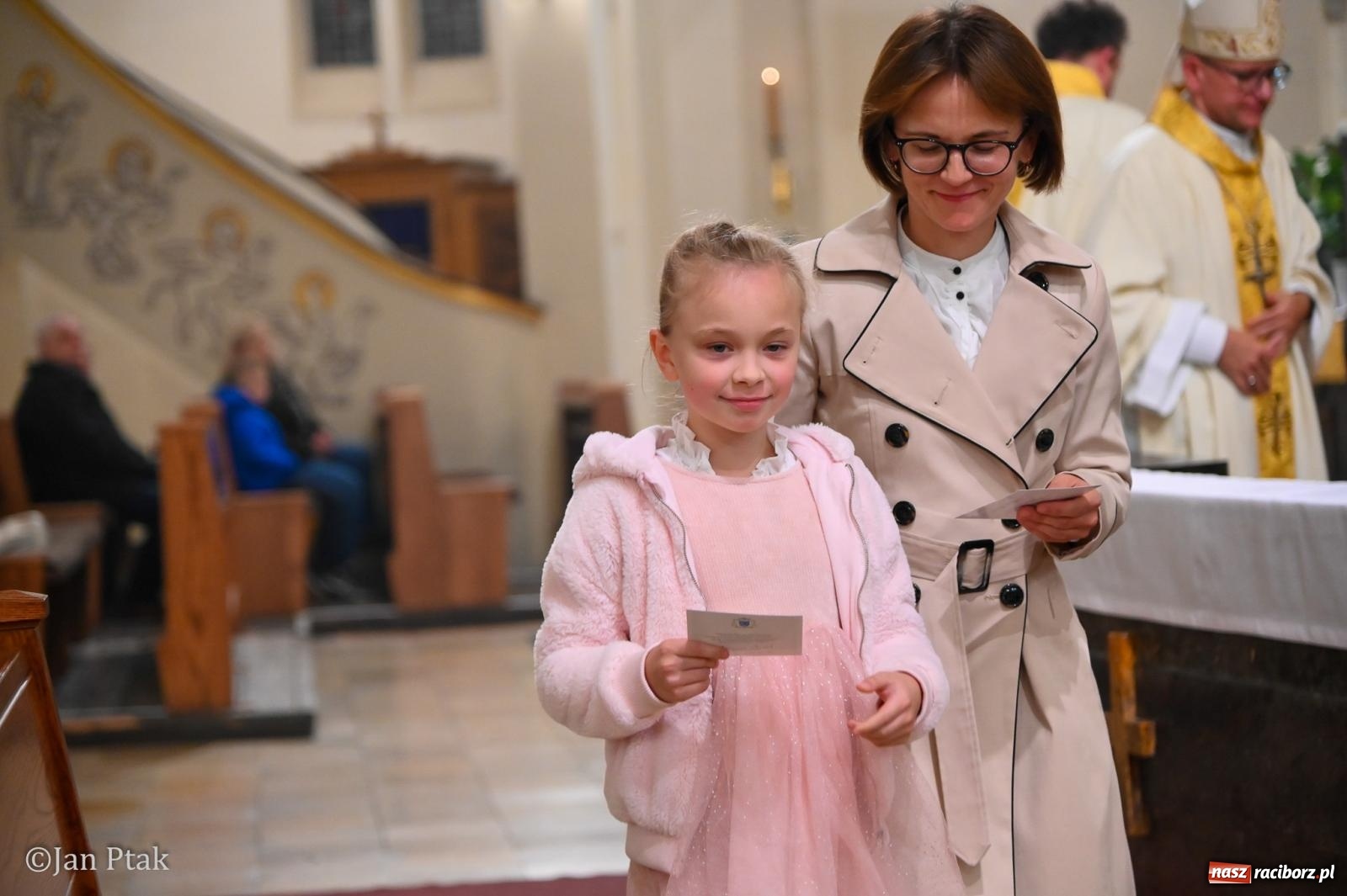 Zdjęcie w galerii na portalu naszraciborz.pl: Modlitwa w intencji pracowników służby zdrowia w kościele NSPJ wiadomości z regionu