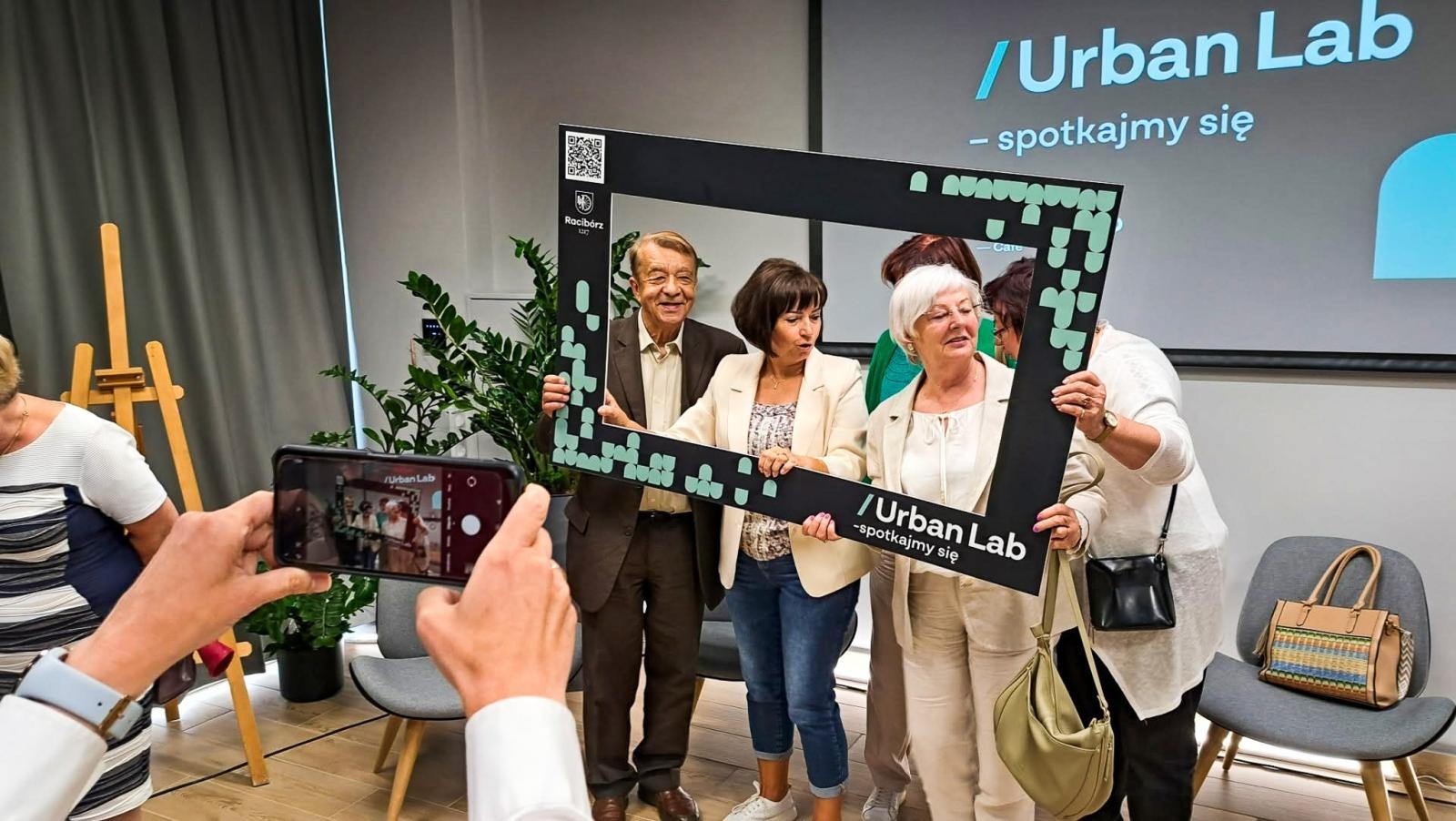 Zdjęcie w galerii na portalu naszraciborz.pl: Krzanowice usuwają skutki powodzi z 2024 r. Ponad pół miliona złotych na remont potoku wiadomości z regionu